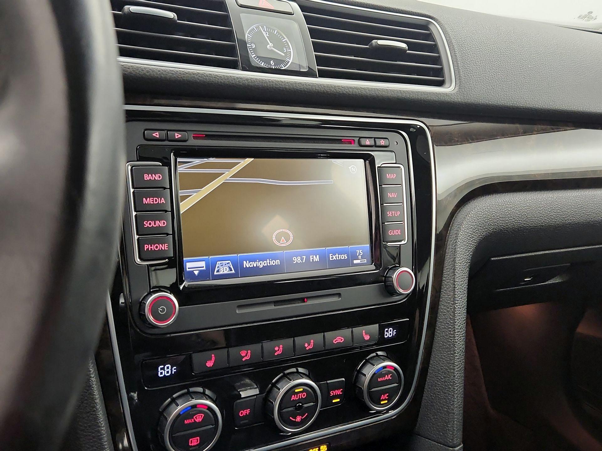 Thumbnail: 2015 Volkswagen Passat - 14