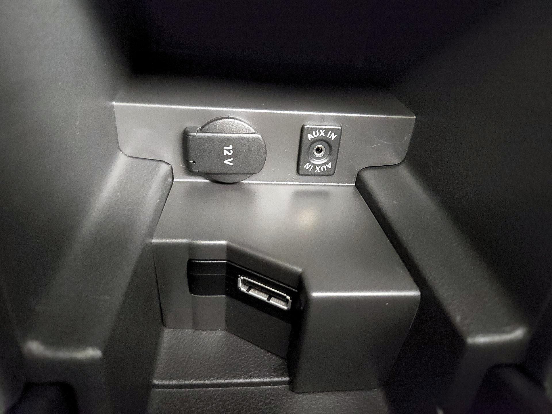 Thumbnail: 2015 Volkswagen Passat - 19