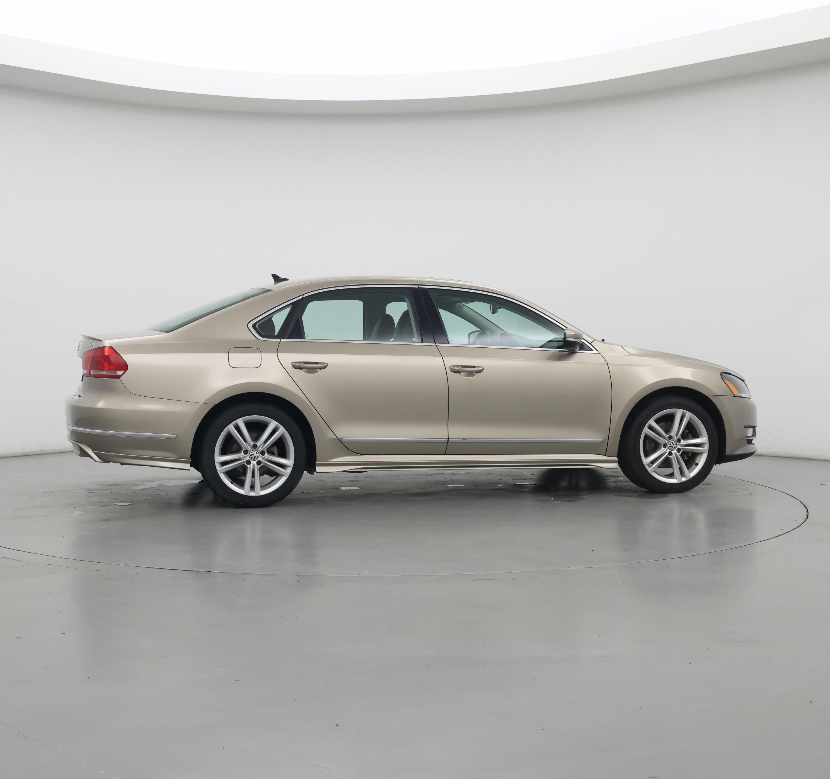 Thumbnail: 2015 Volkswagen Passat - 7