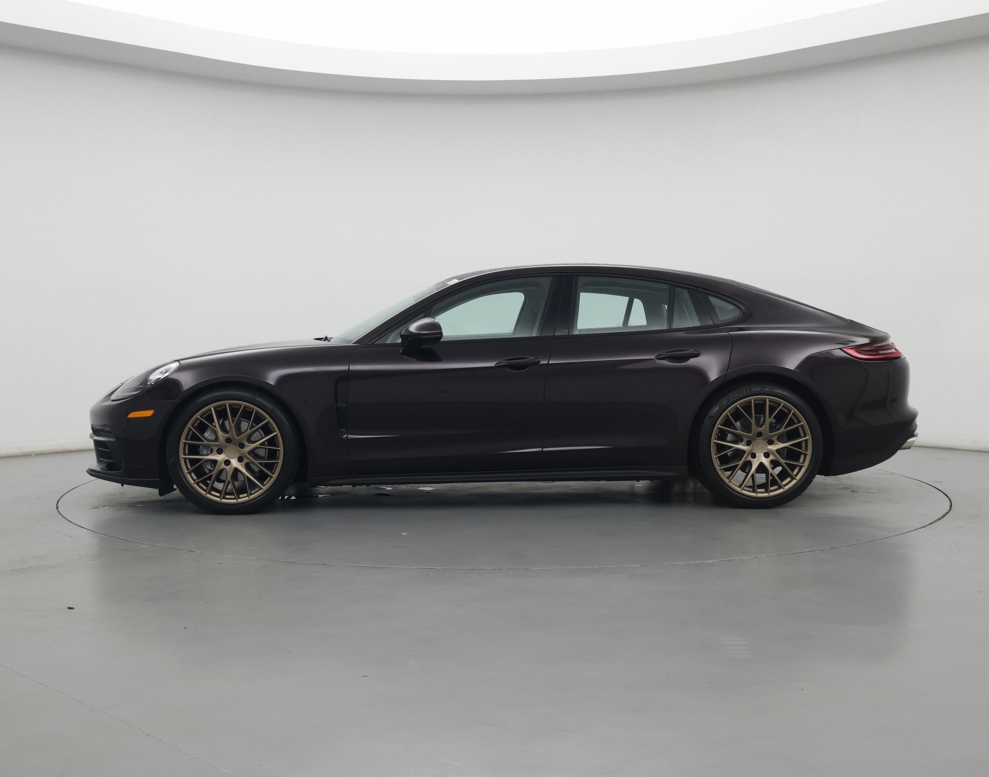 Thumbnail: 2018 Porsche Panamera - 3