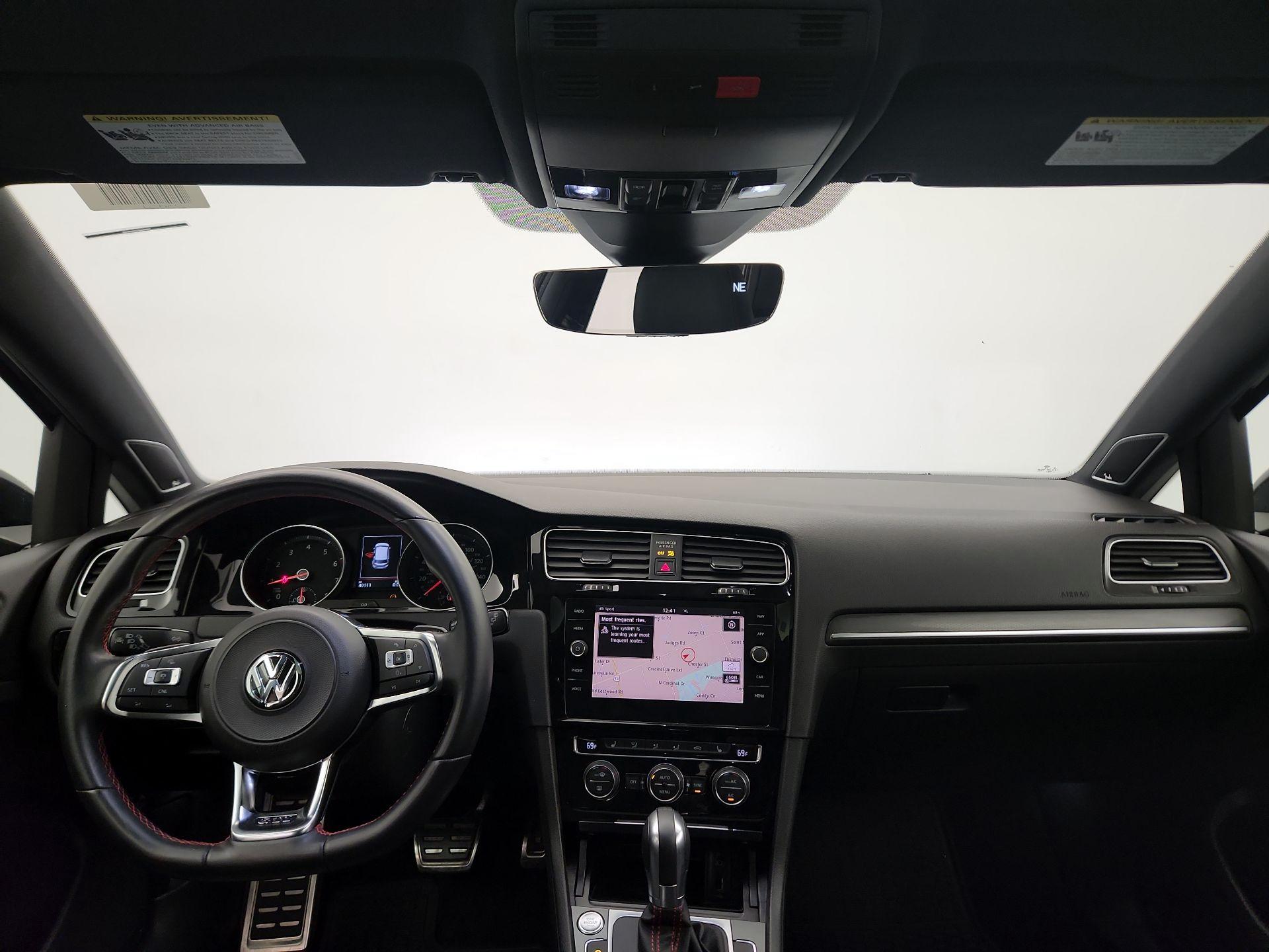 Thumbnail: 2018 Volkswagen Golf - 9
