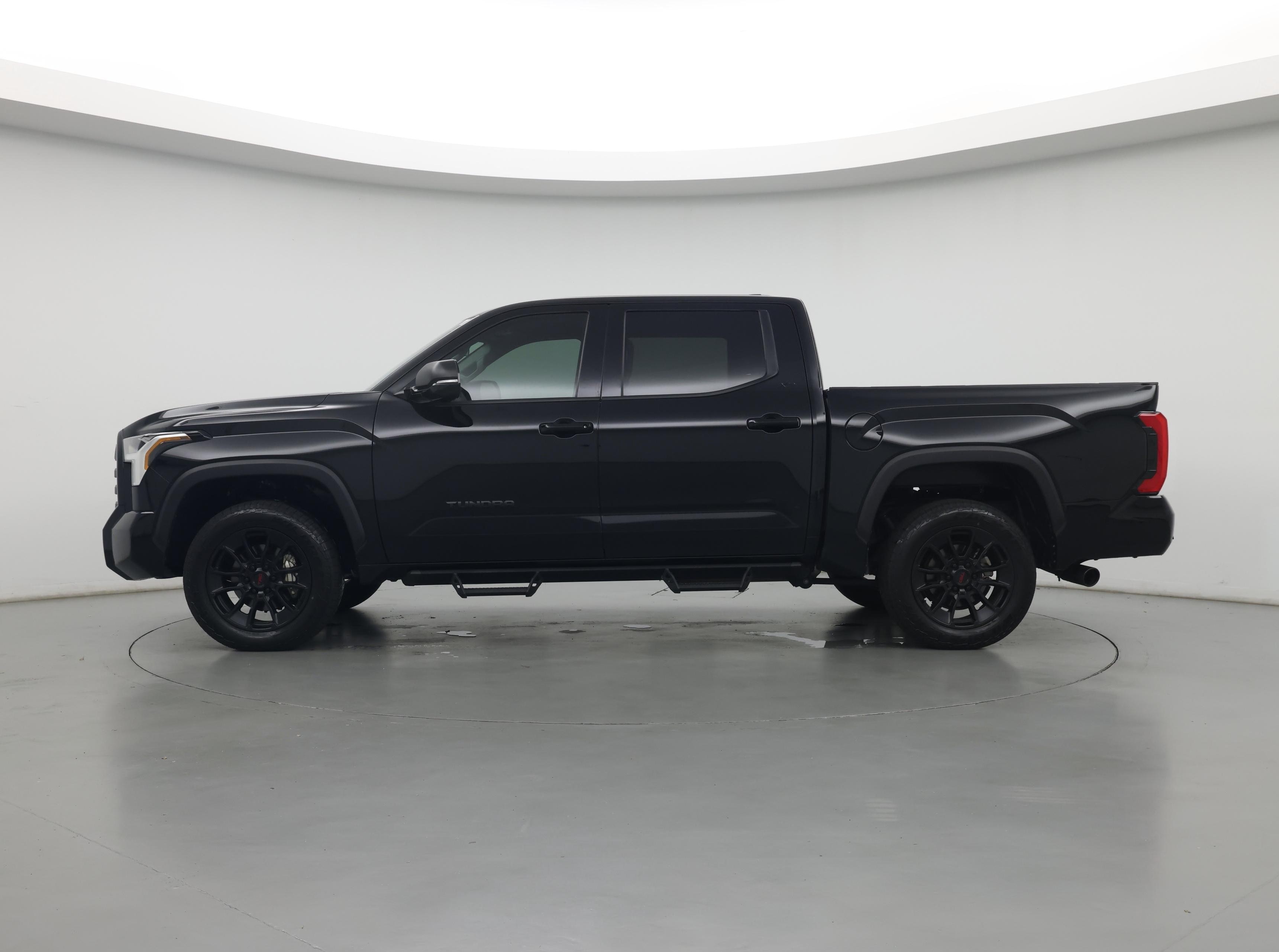 Thumbnail: 2024 Toyota Tundra - 3
