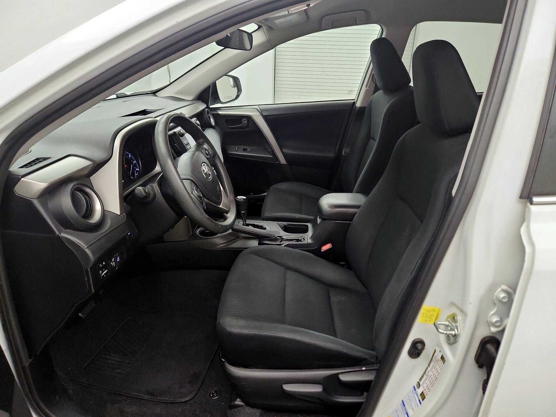 Thumbnail: 2017 Toyota RAV4 - 11