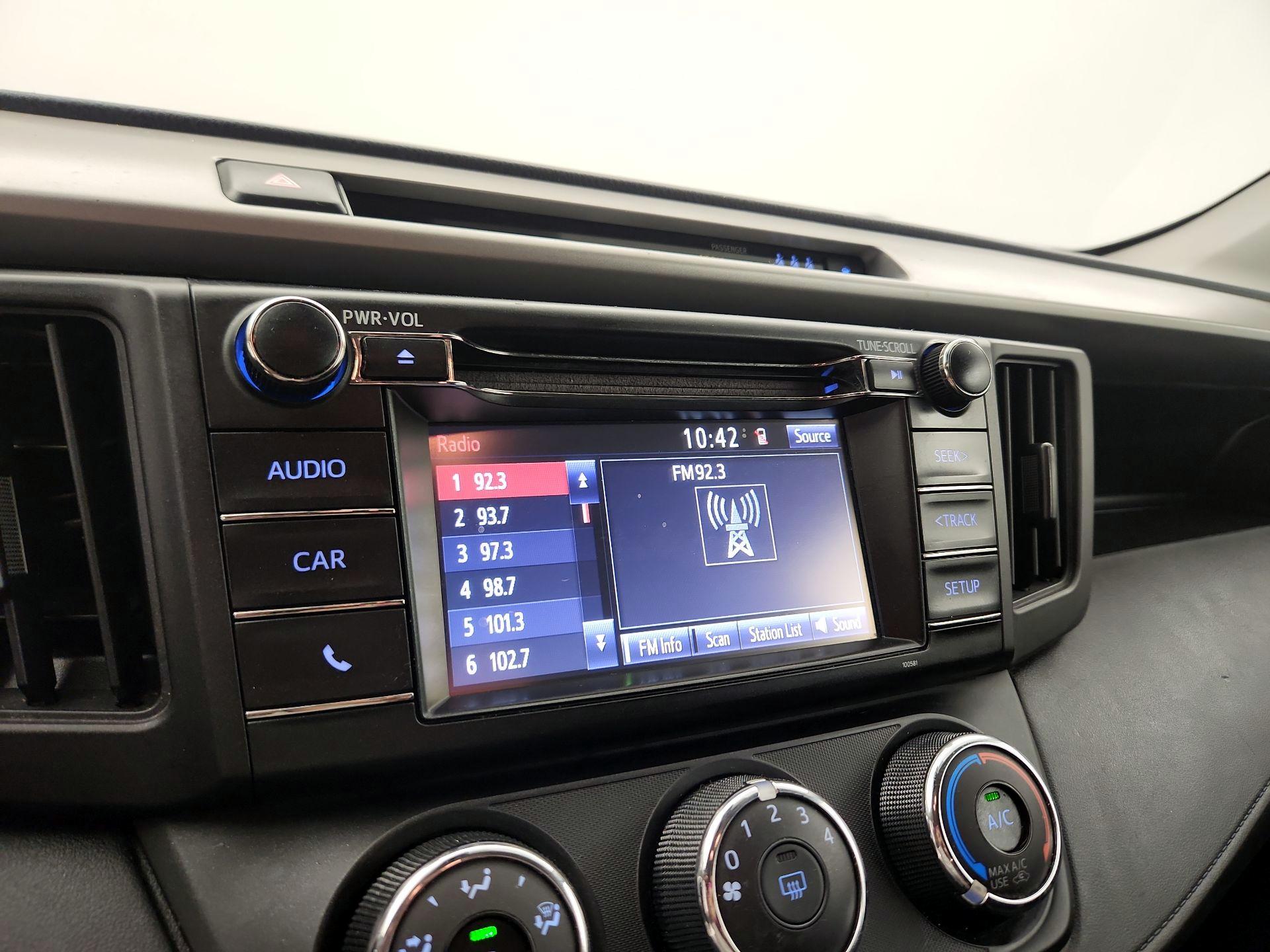 Thumbnail: 2017 Toyota RAV4 - 15