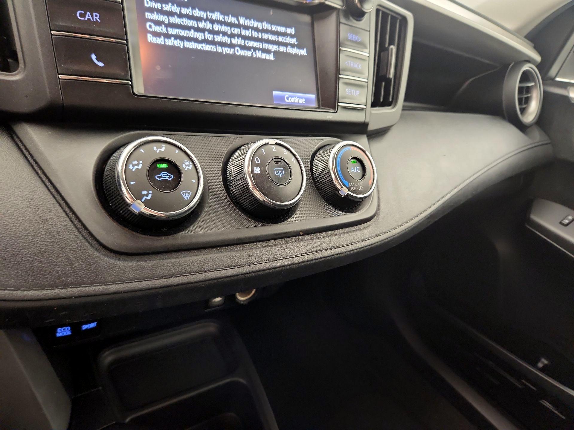 Thumbnail: 2017 Toyota RAV4 - 16