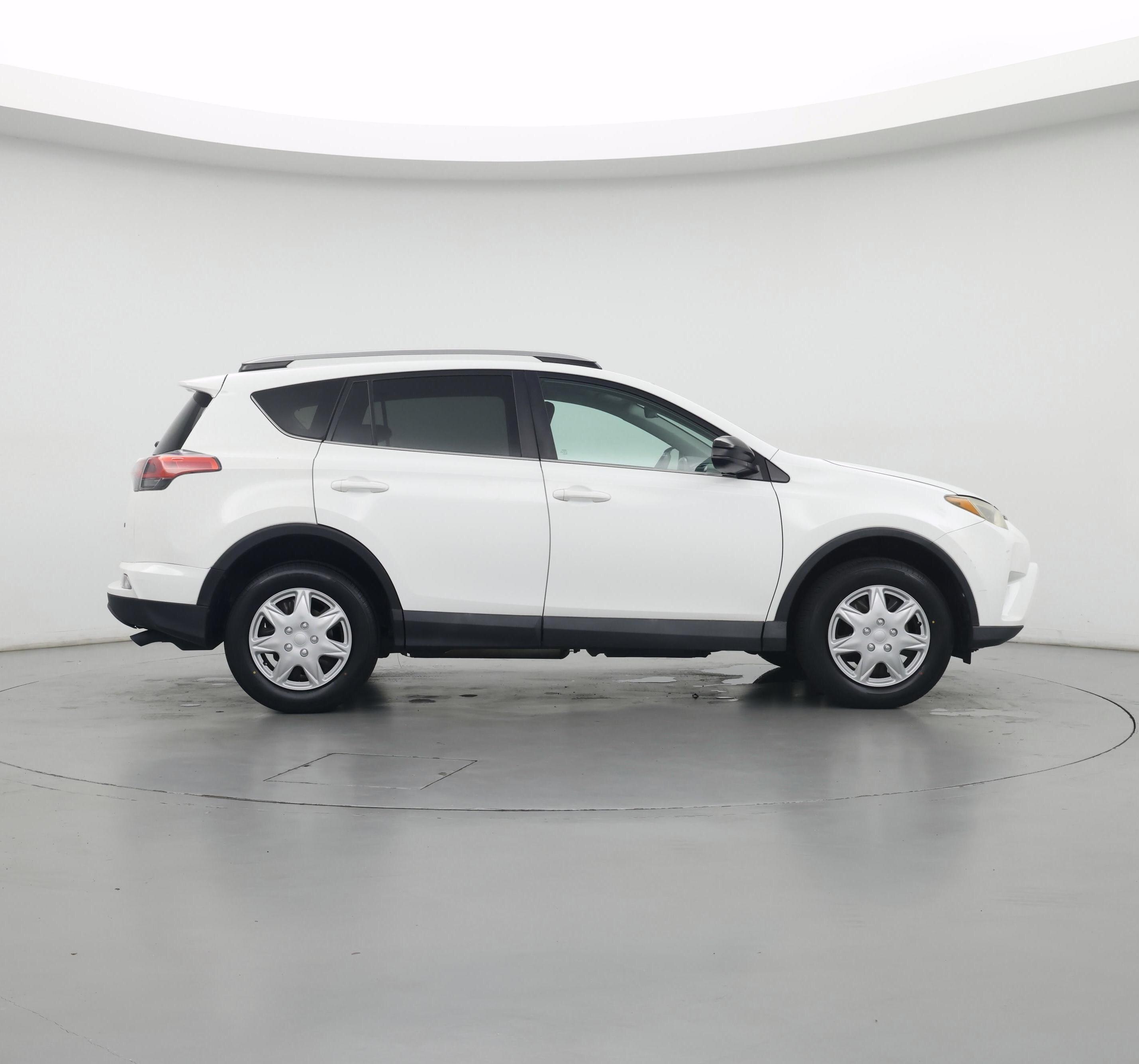 Thumbnail: 2017 Toyota RAV4 - 7