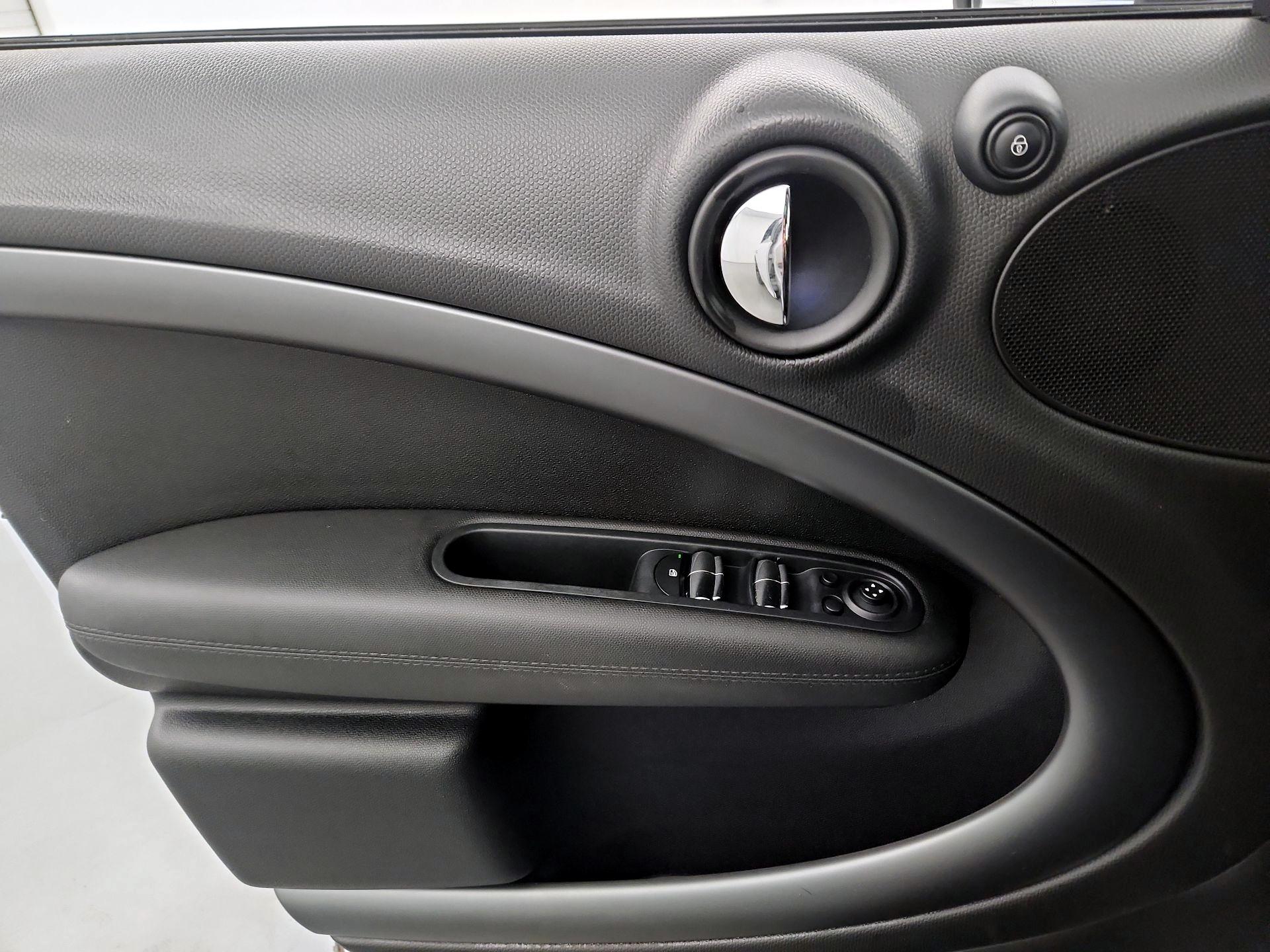 Thumbnail: 2015 MINI Cooper Countryman - 12