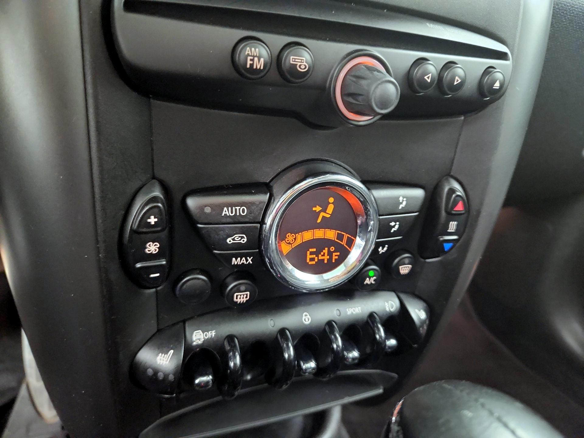 Thumbnail: 2015 MINI Cooper Countryman - 14