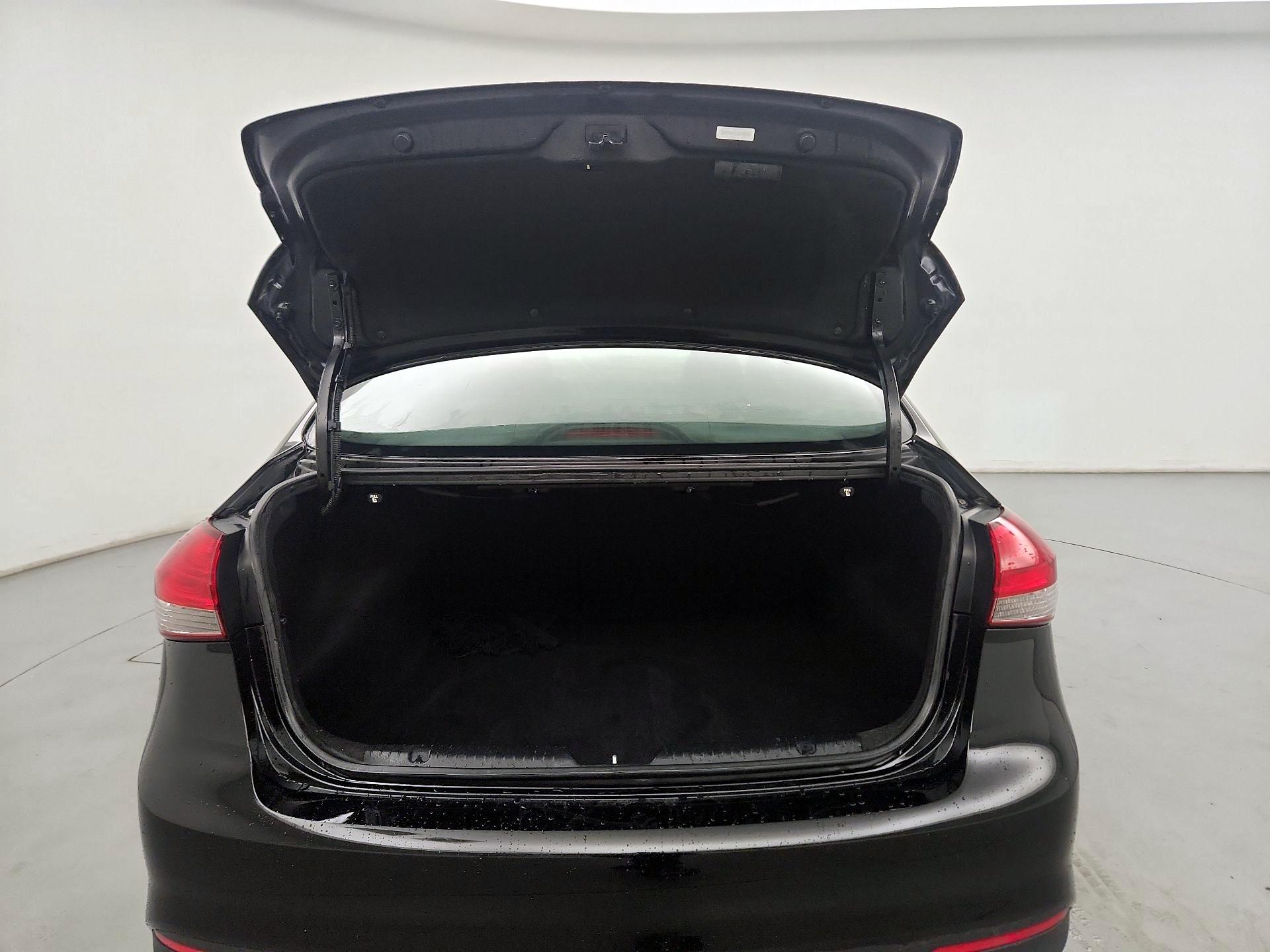 Thumbnail: 2018 Kia Forte - 19