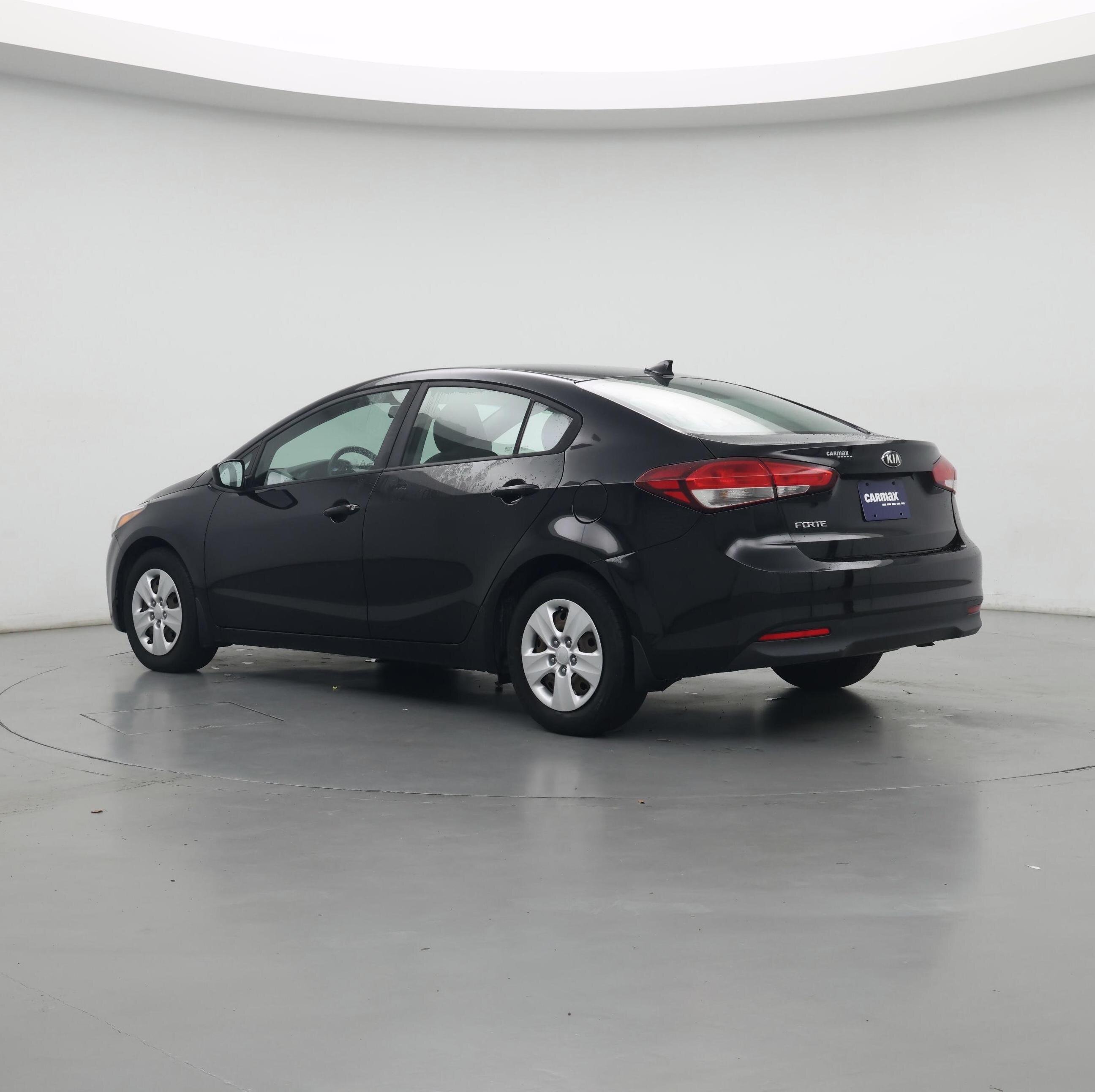 Thumbnail: 2018 Kia Forte - 3