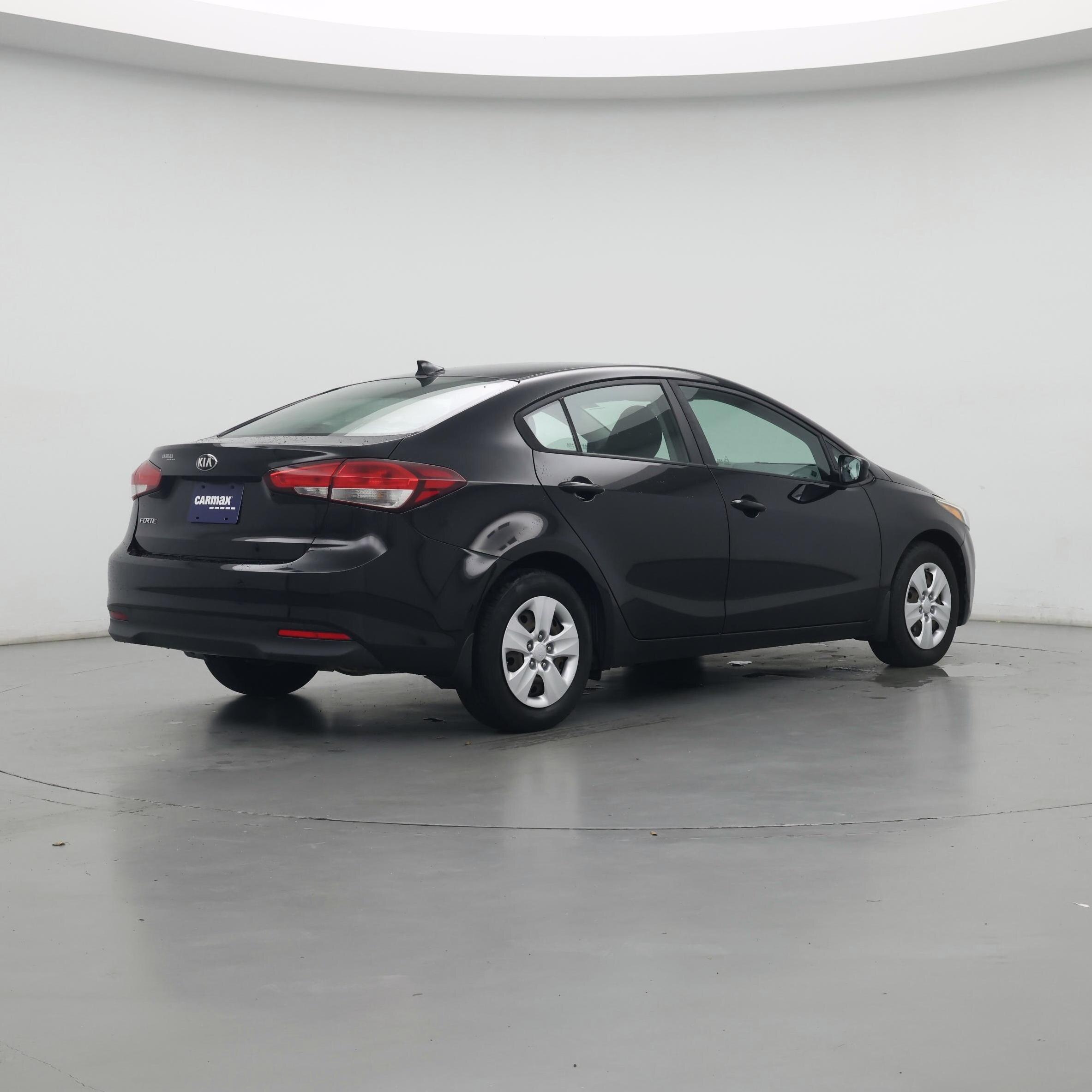 Thumbnail: 2018 Kia Forte - 6