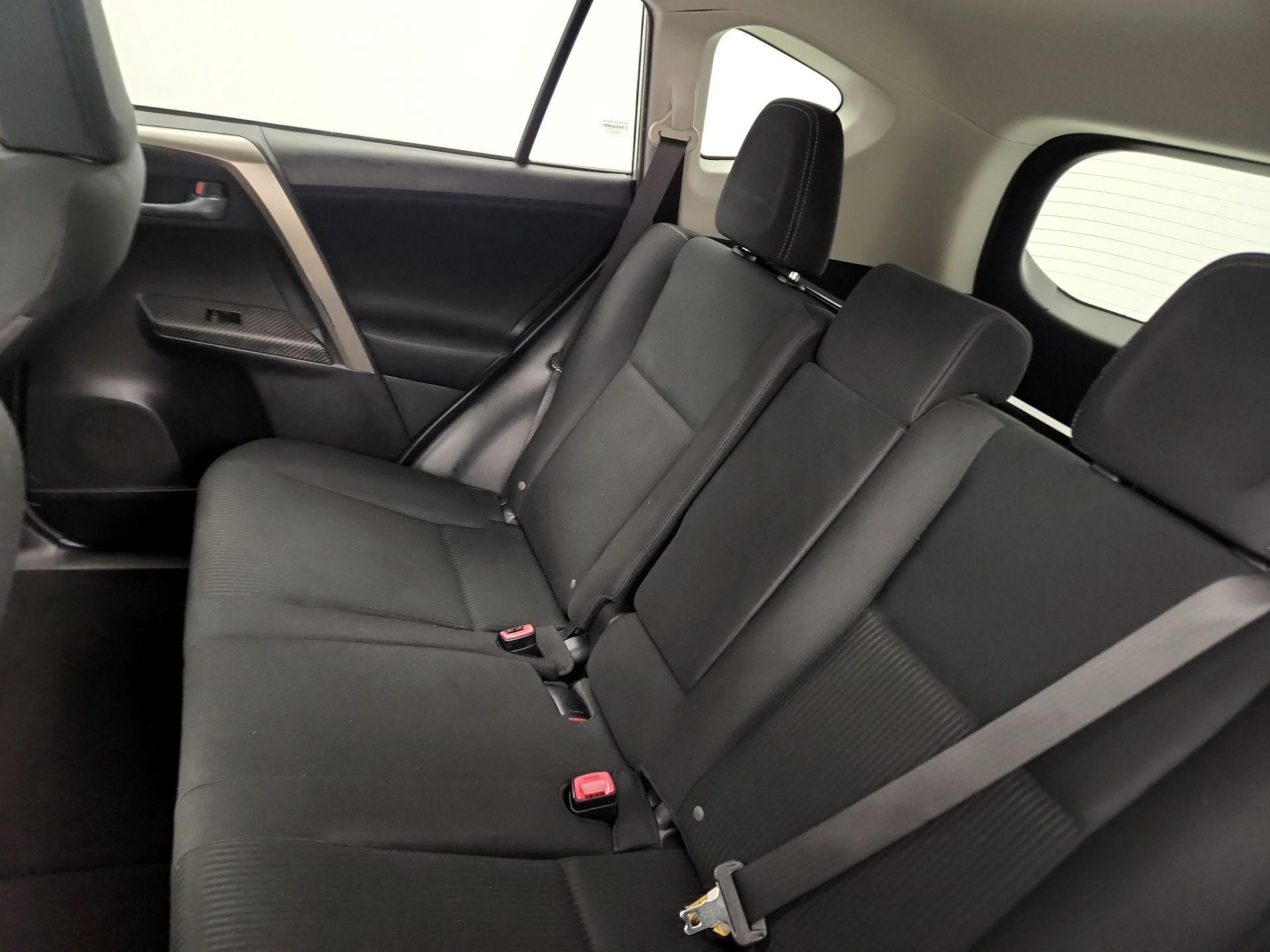 Thumbnail: 2015 Toyota RAV4 - 19