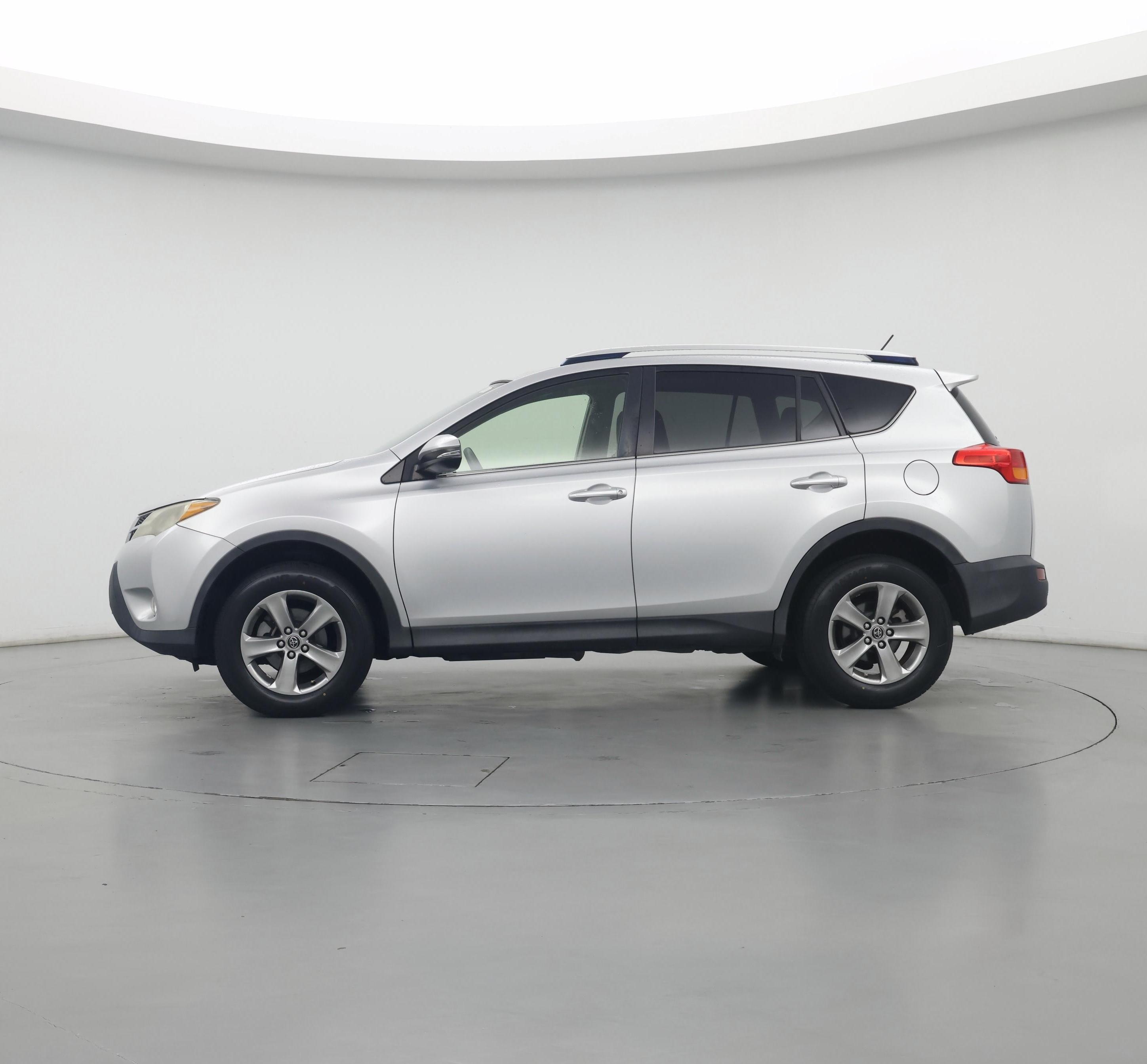 Thumbnail: 2015 Toyota RAV4 - 3