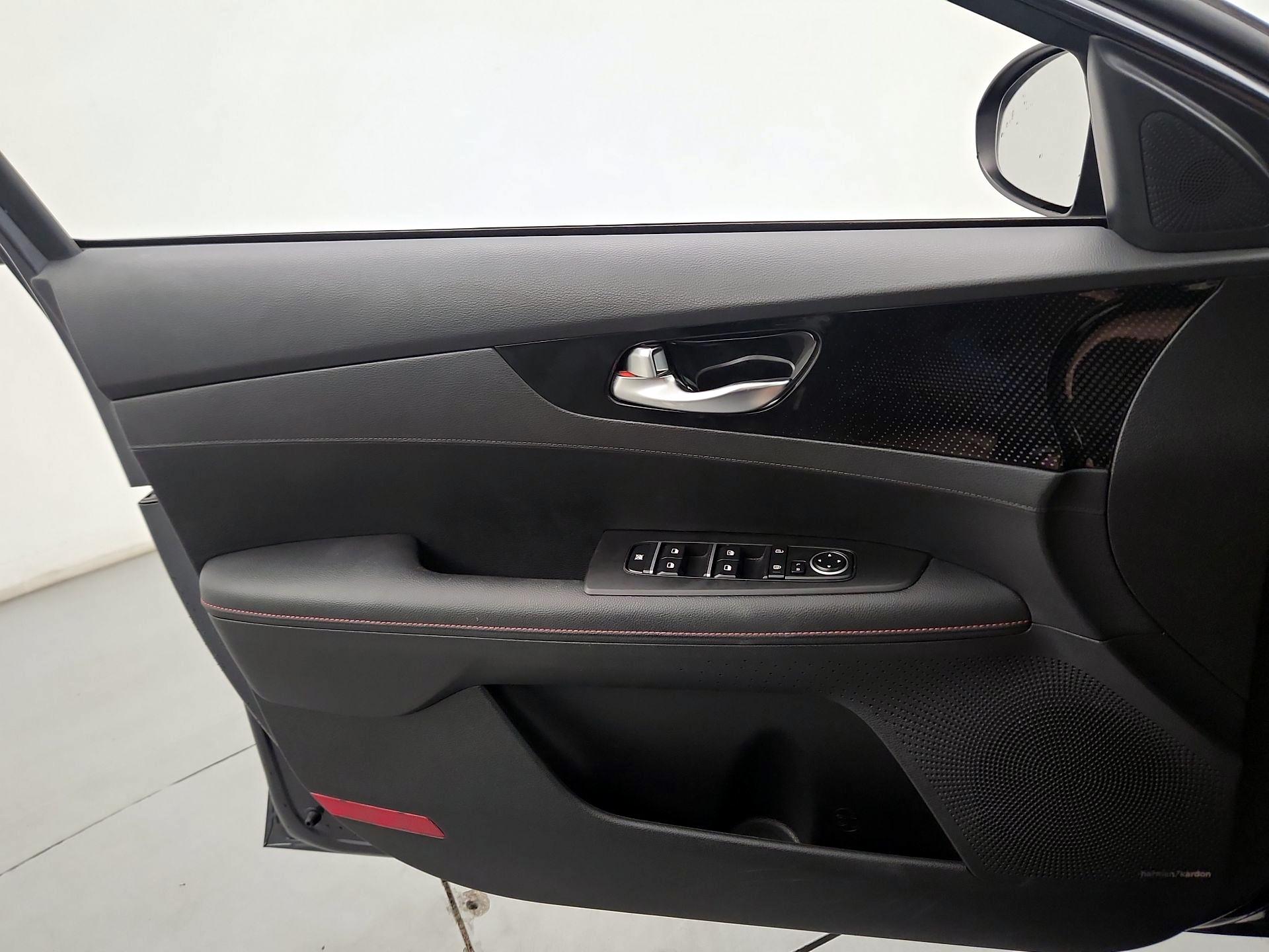 Thumbnail: 2023 Kia Forte - 12