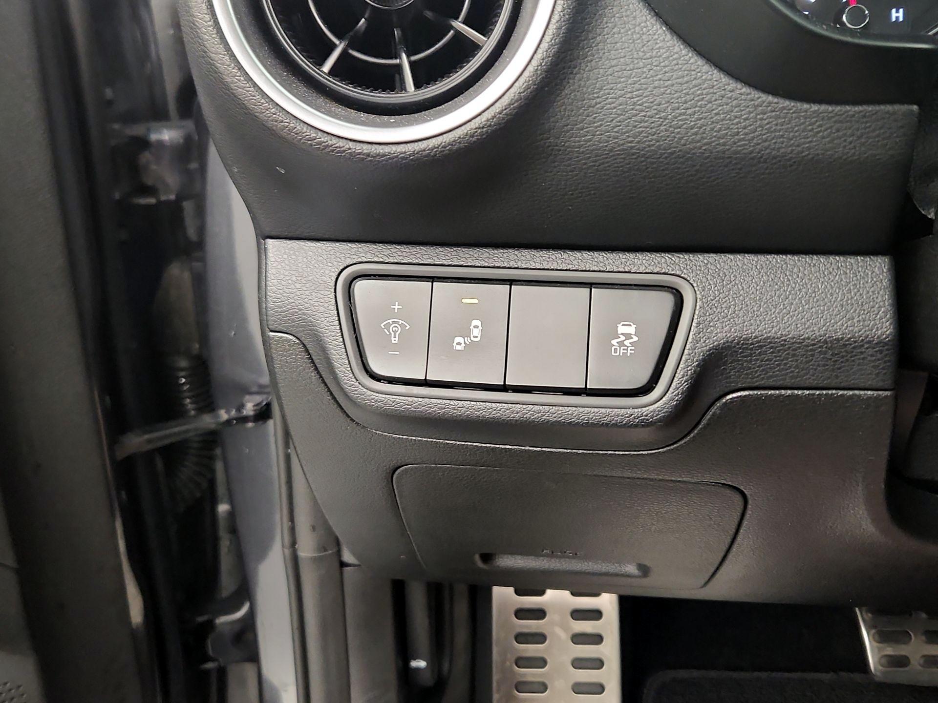 Thumbnail: 2023 Kia Forte - 13