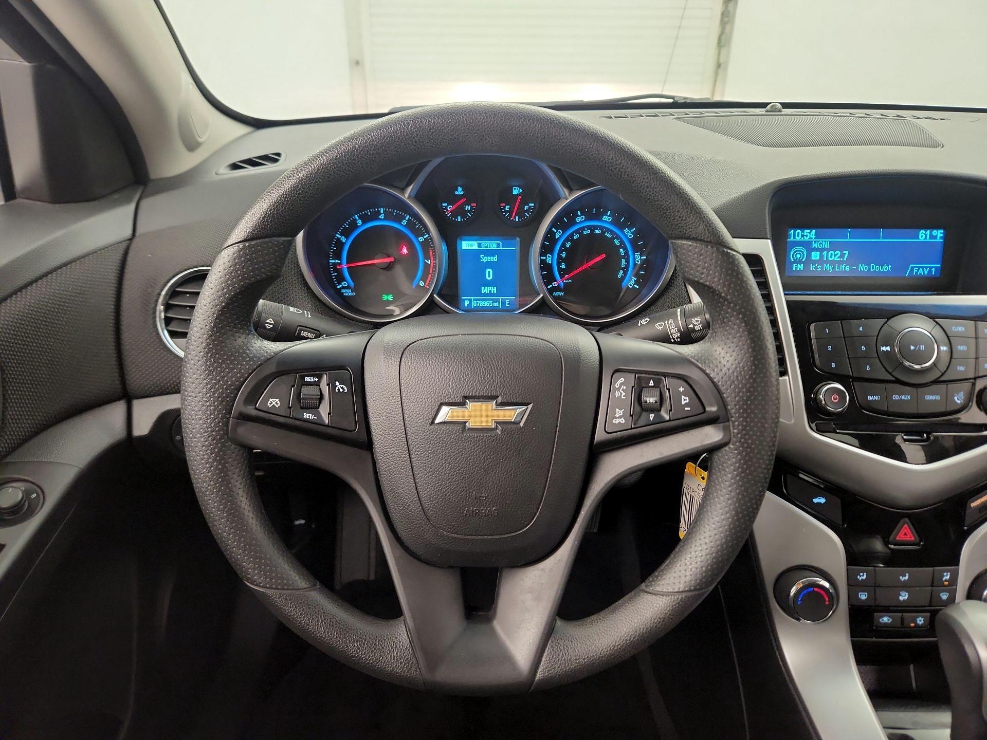 Thumbnail: 2015 Chevrolet Cruze - 10