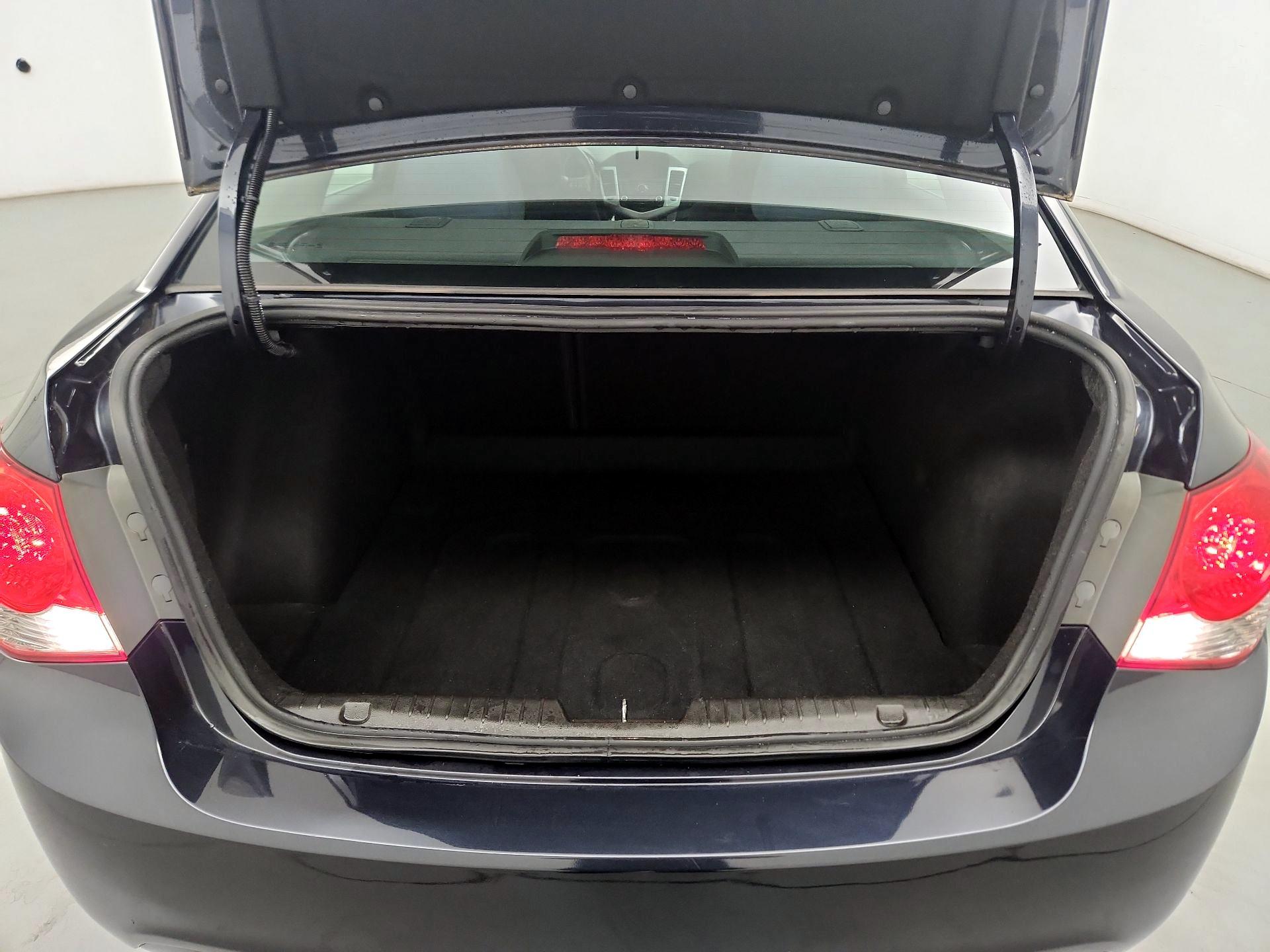 Thumbnail: 2015 Chevrolet Cruze - 19