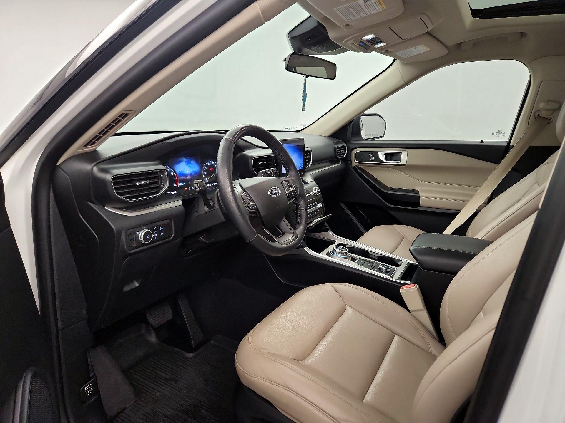 Thumbnail: 2020 Ford Explorer - 11