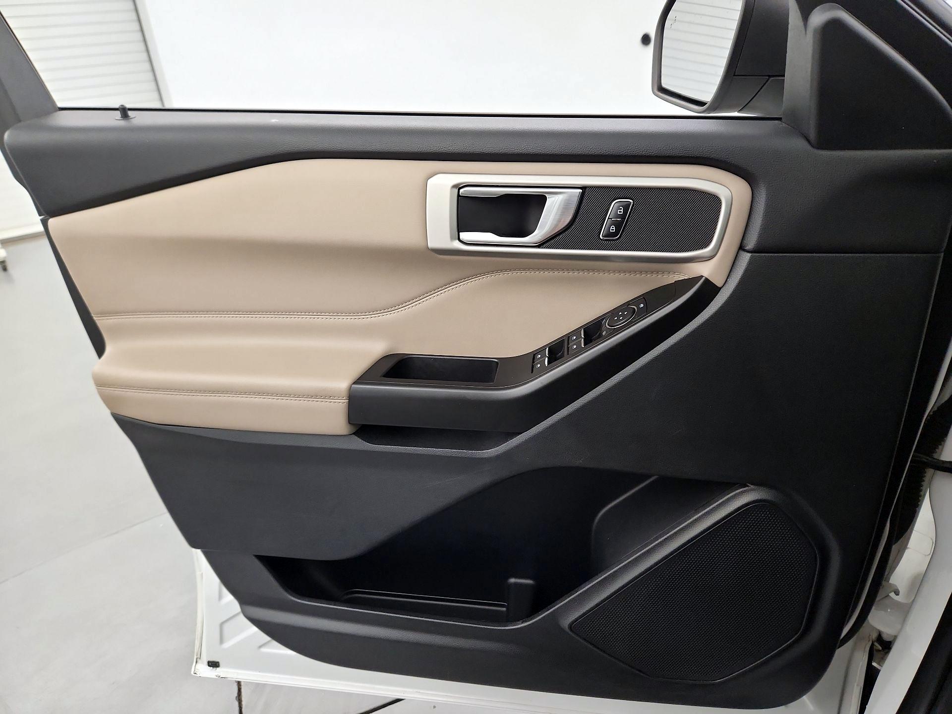 Thumbnail: 2020 Ford Explorer - 12