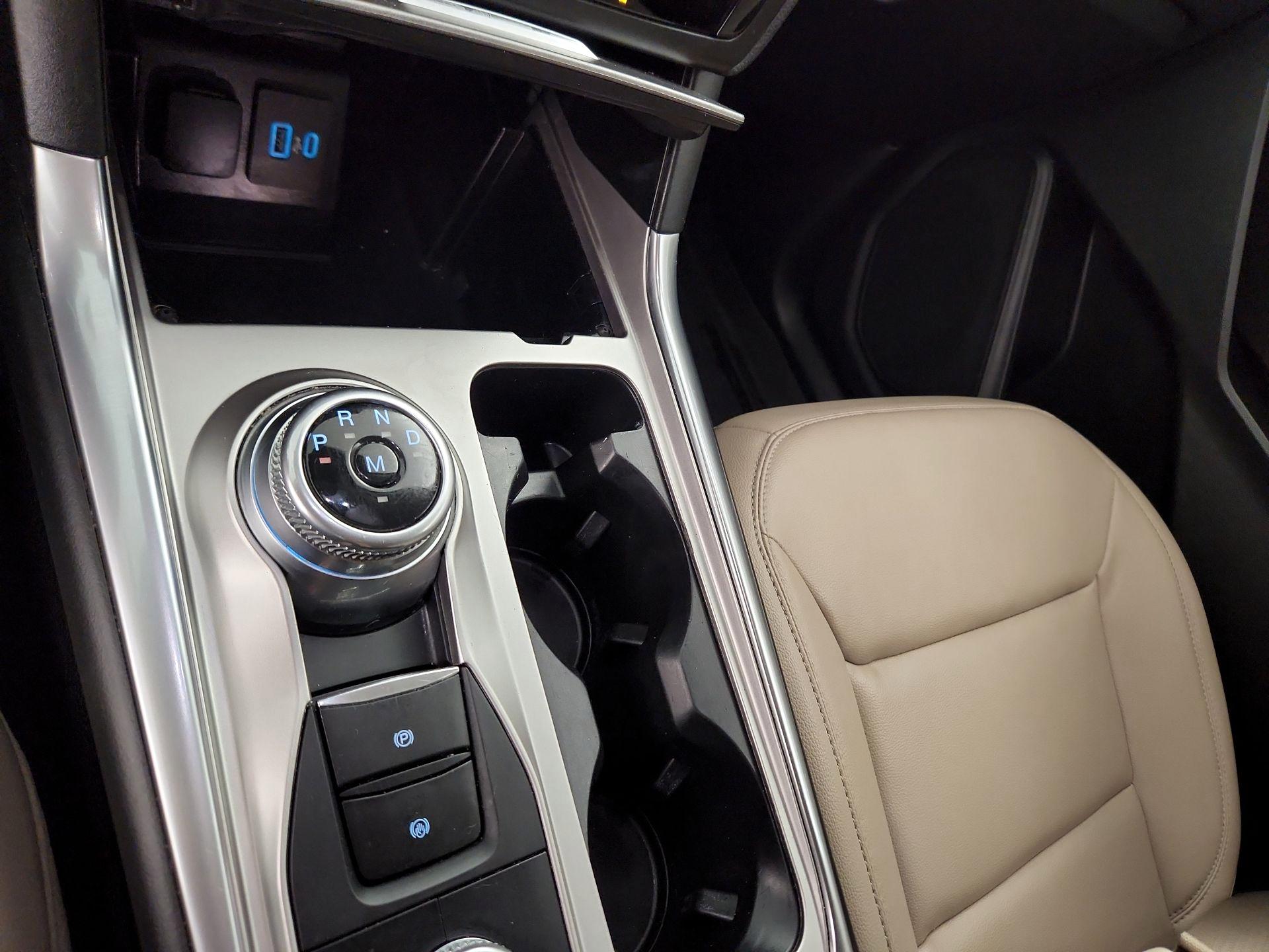 Thumbnail: 2020 Ford Explorer - 18