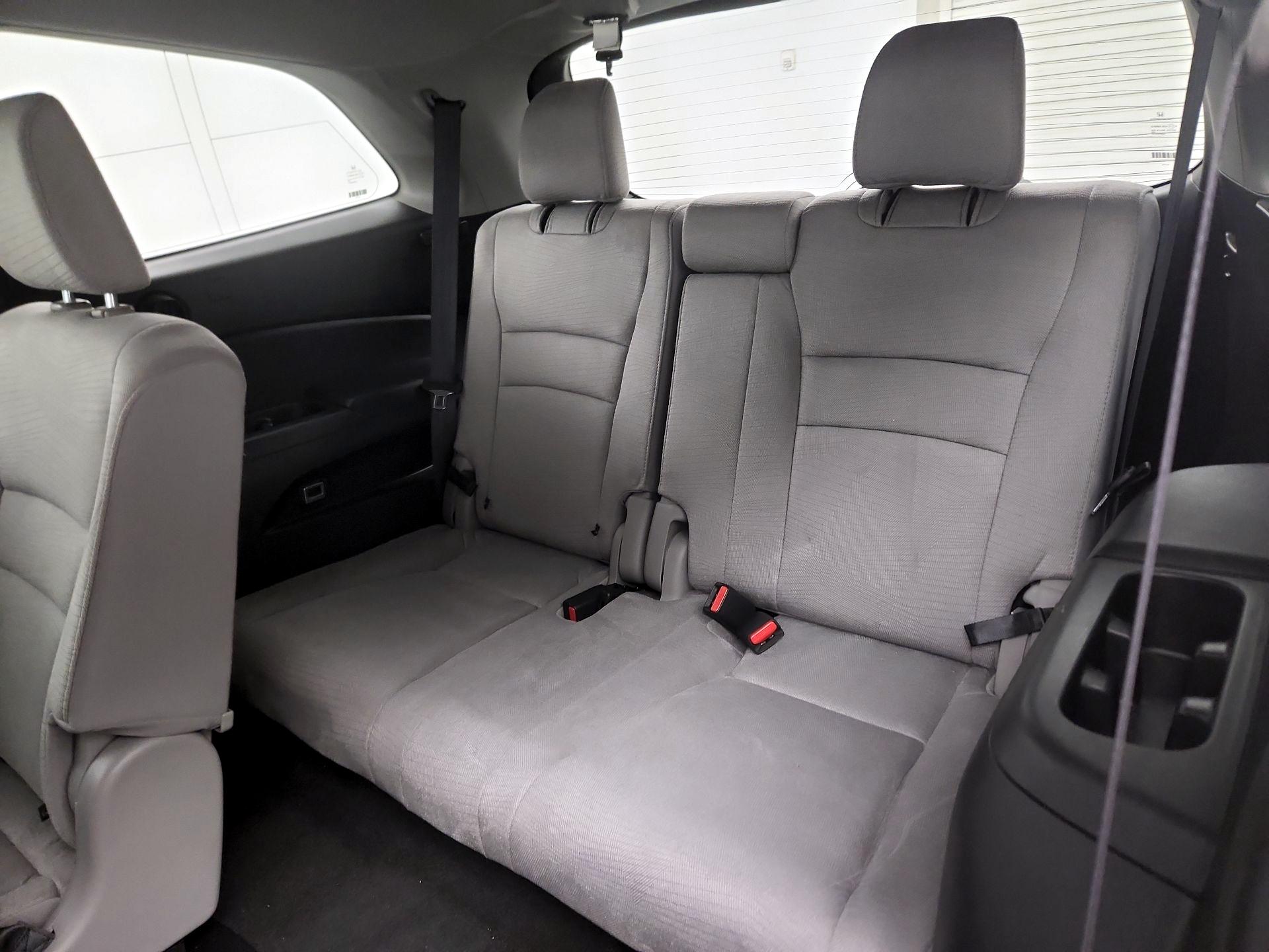Thumbnail: 2017 Honda Pilot - 20