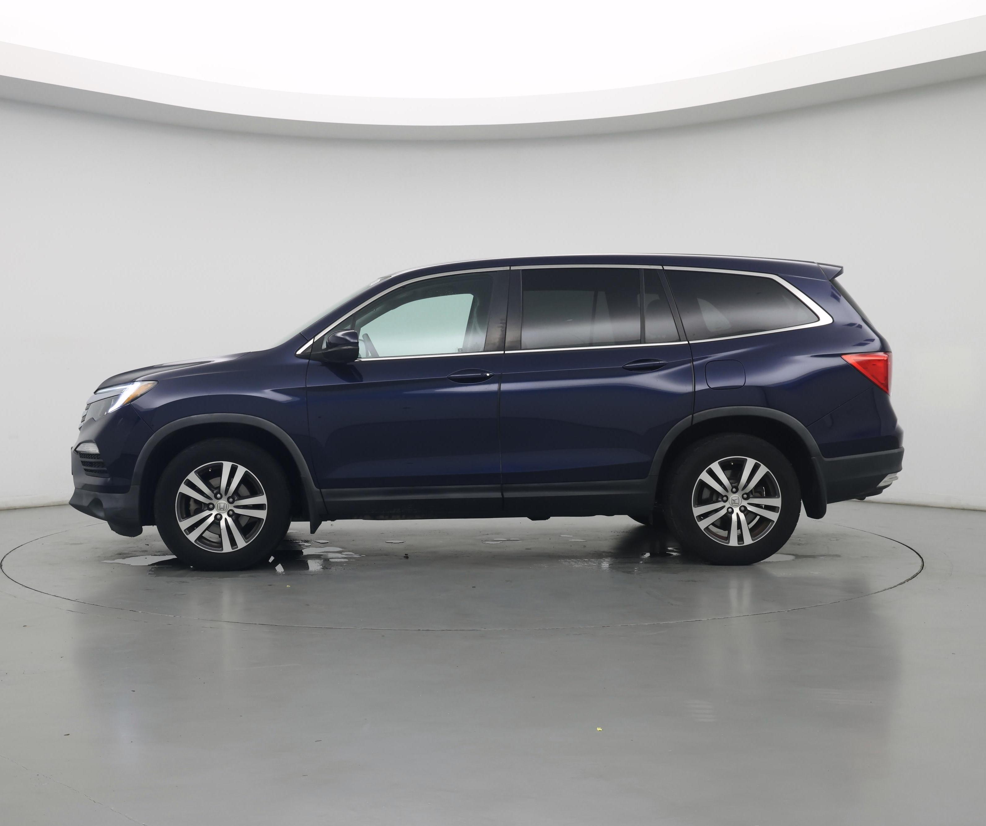 Thumbnail: 2017 Honda Pilot - 3