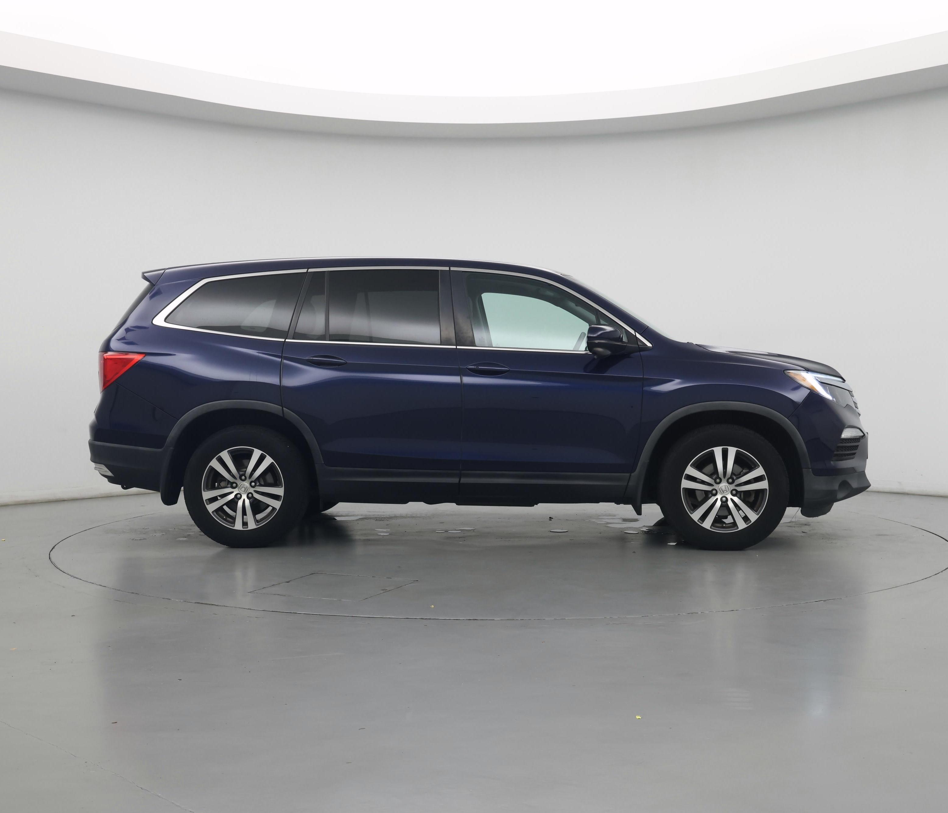 Thumbnail: 2017 Honda Pilot - 7