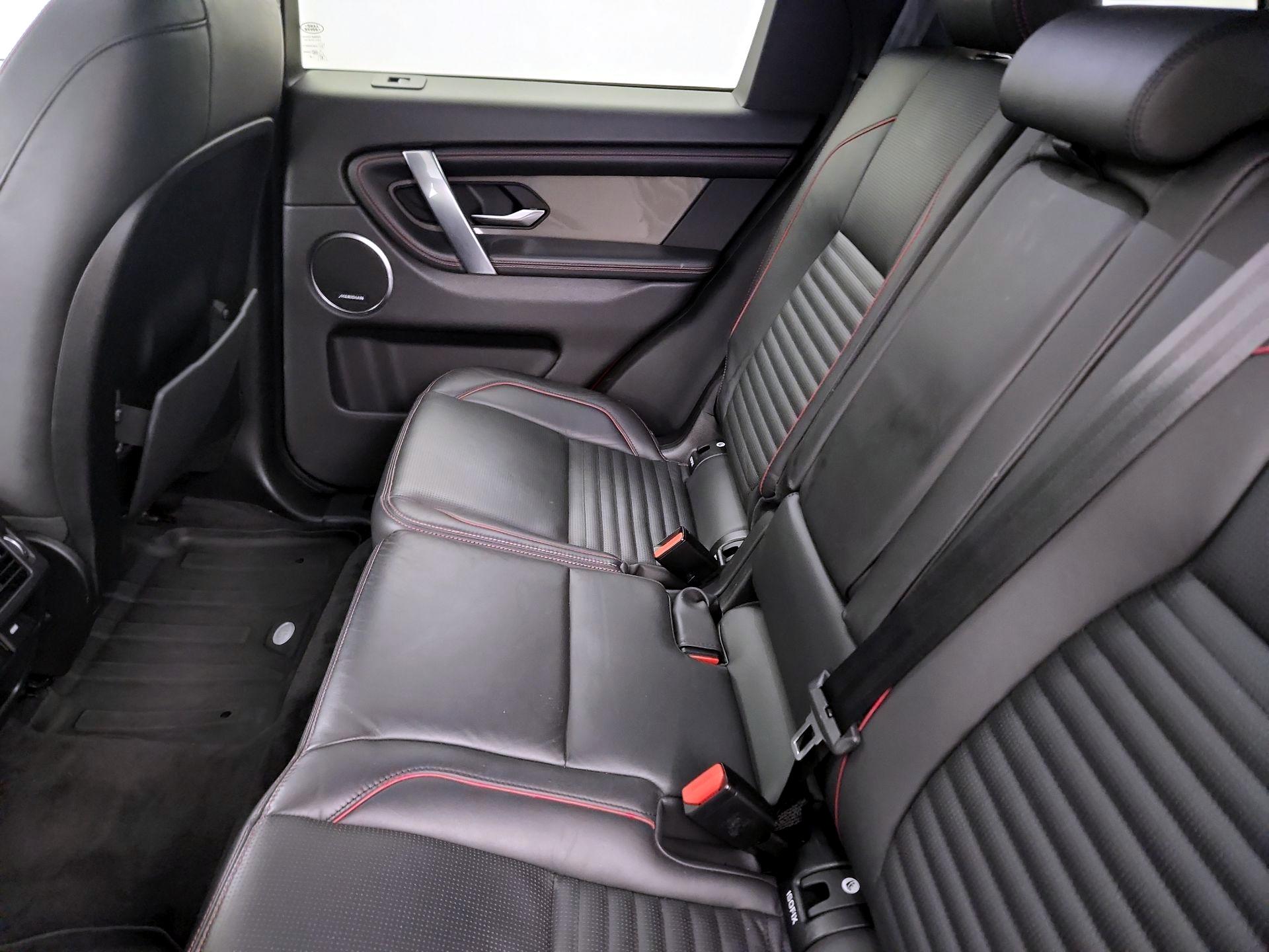 Thumbnail: 2020 Land Rover Discovery Sport - 20