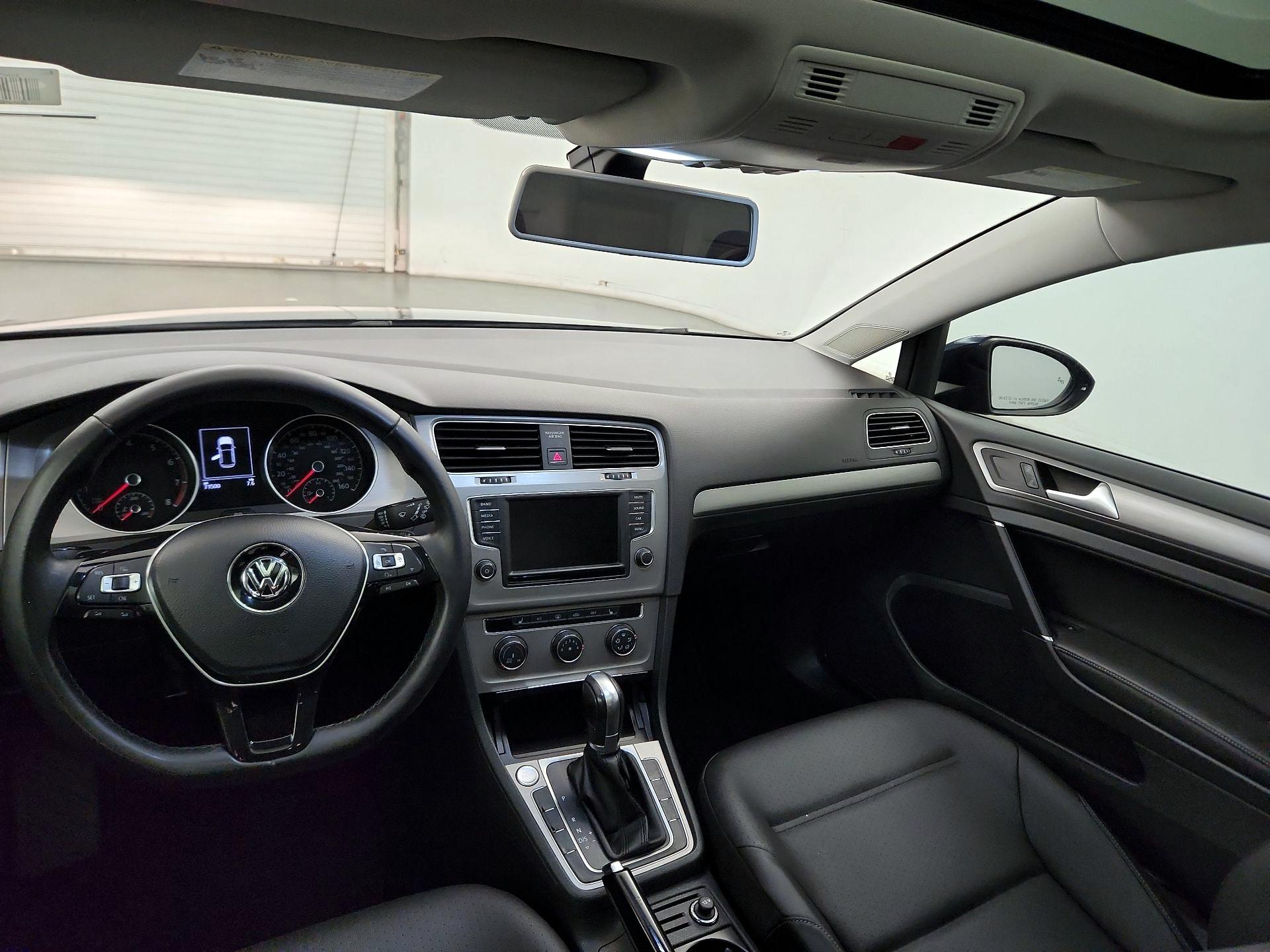 Thumbnail: 2017 Volkswagen Golf - 9