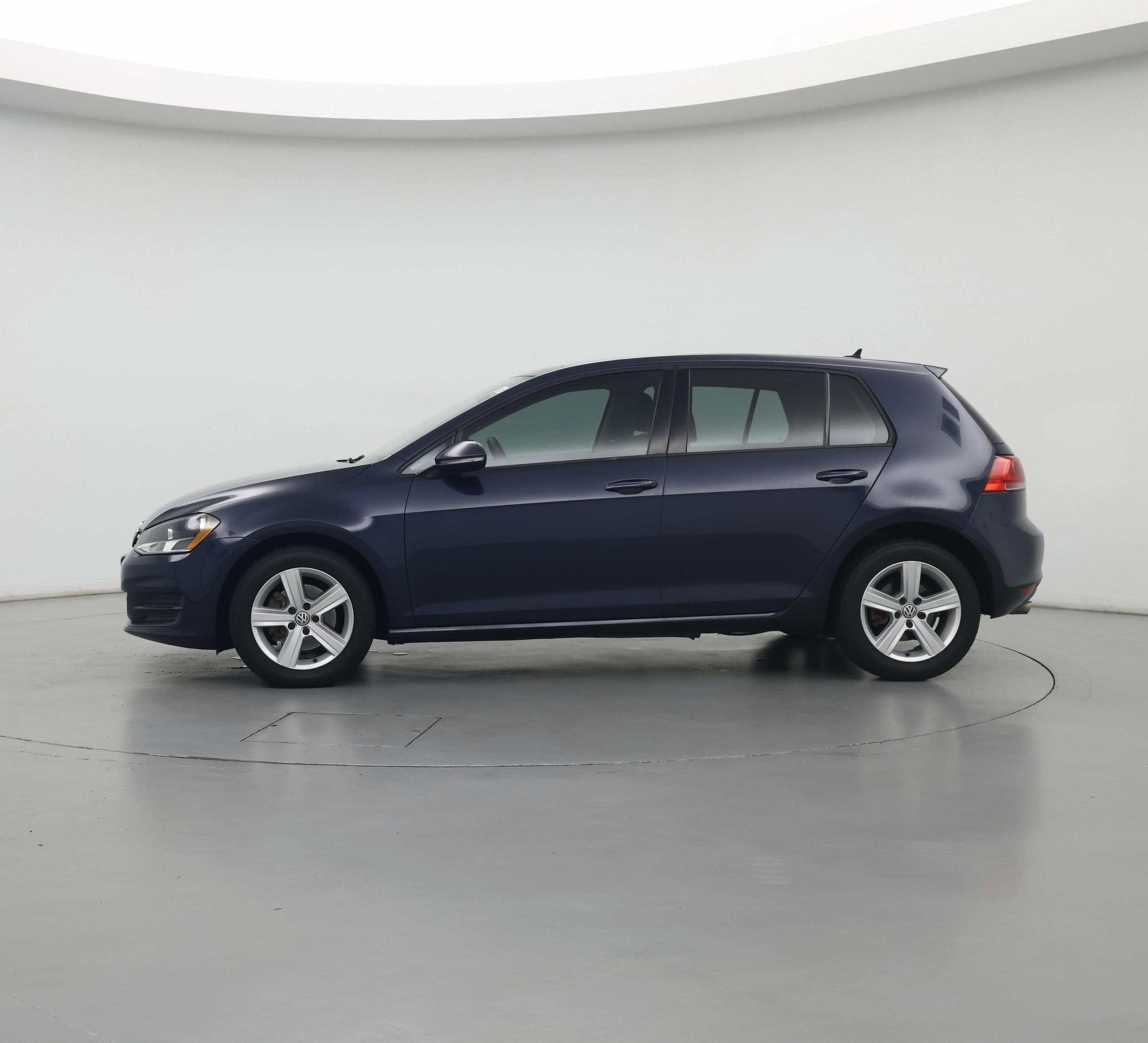 Thumbnail: 2017 Volkswagen Golf - 3