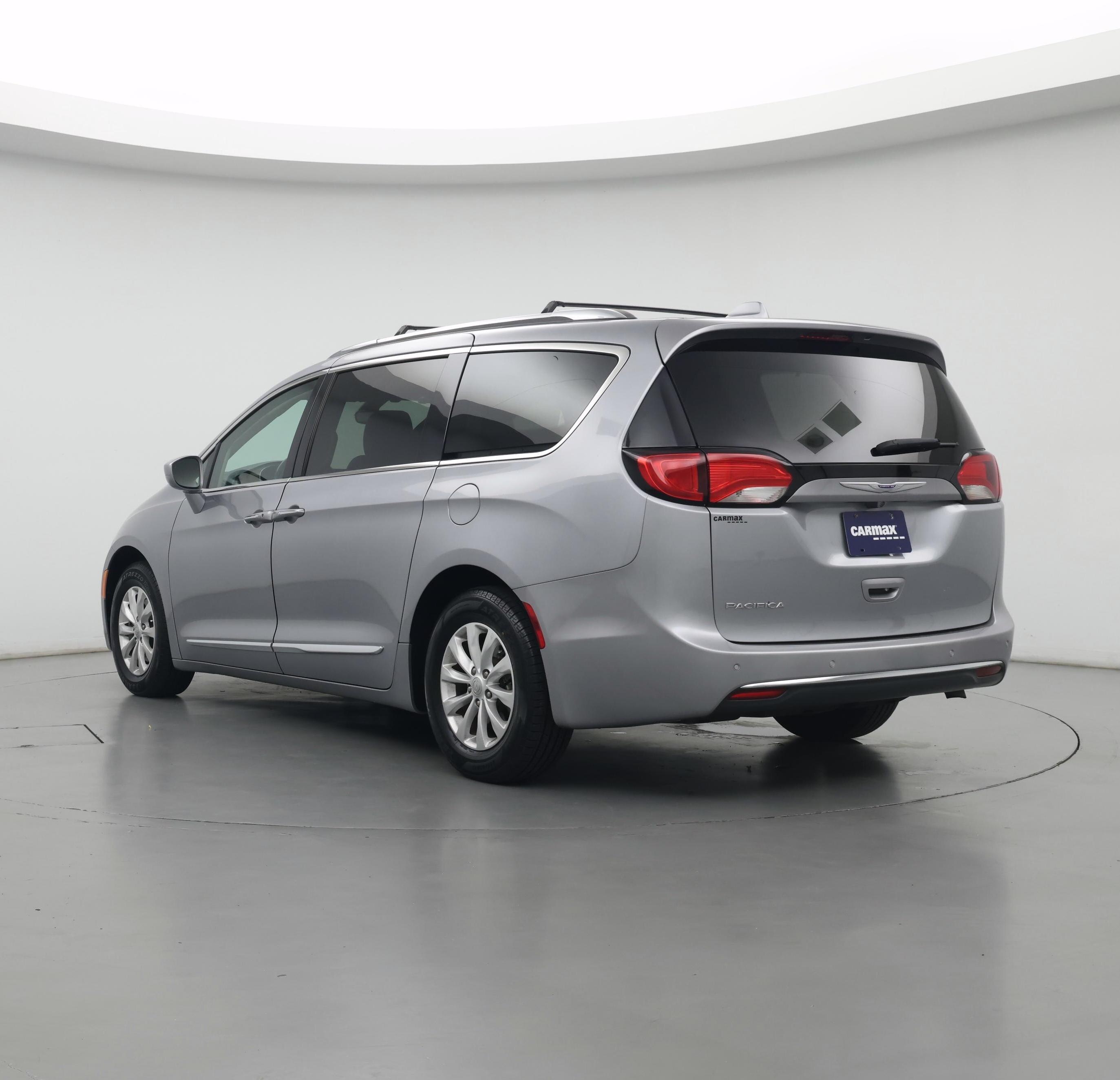 Thumbnail: 2019 Chrysler Pacifica - 2