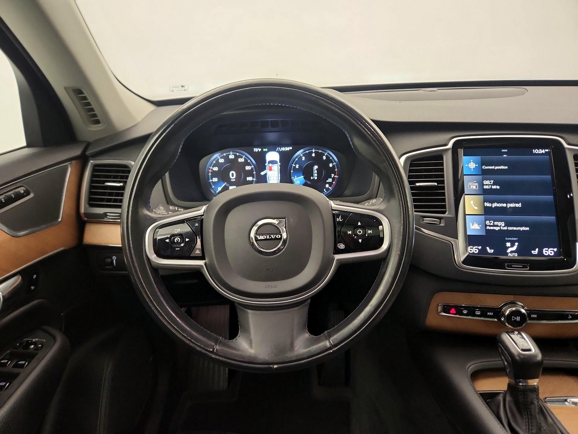 Thumbnail: 2021 Volvo XC90 - 10