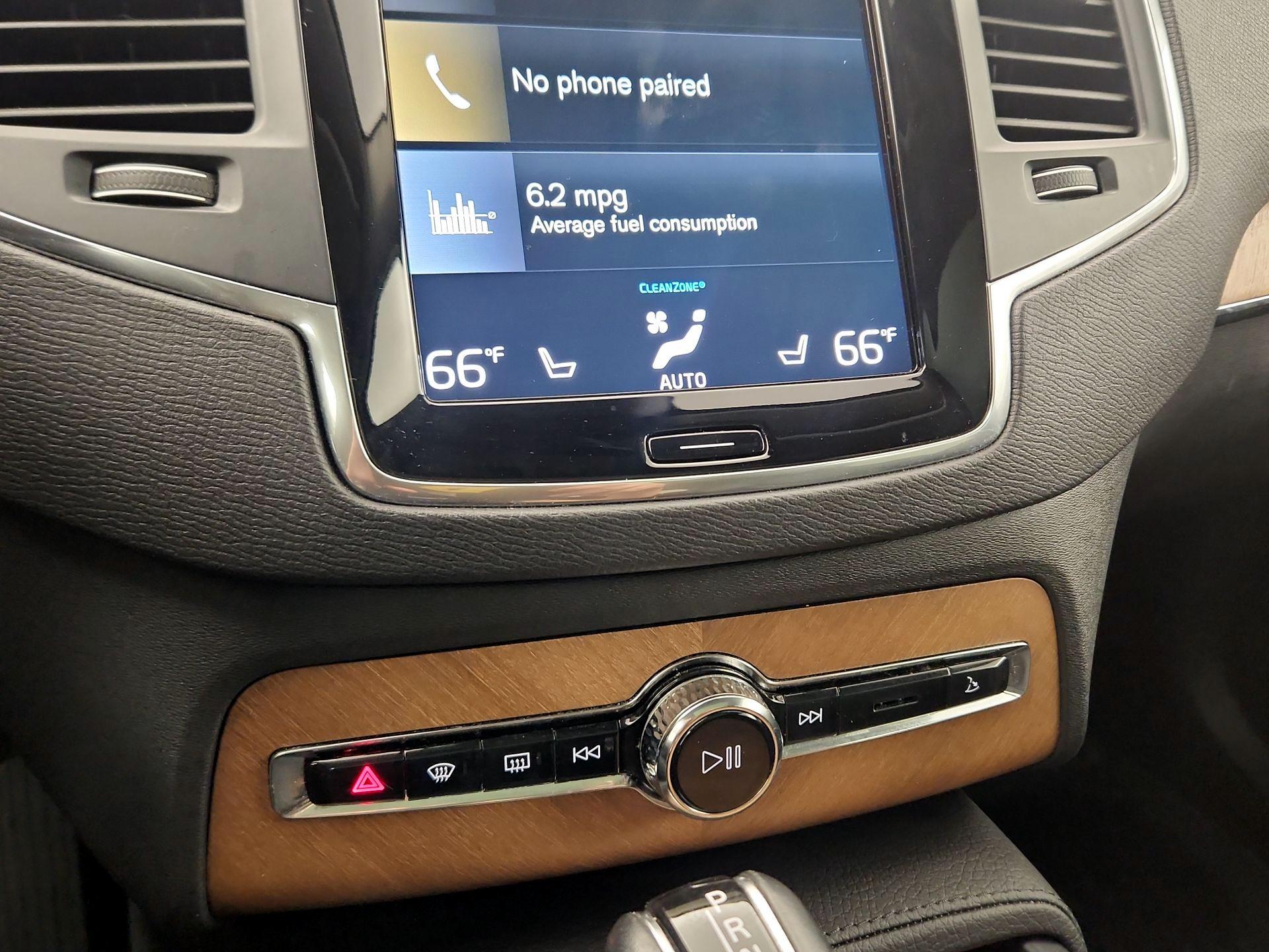 Thumbnail: 2021 Volvo XC90 - 17
