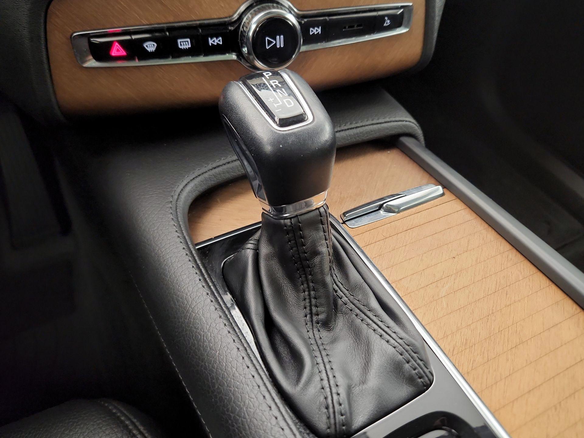 Thumbnail: 2021 Volvo XC90 - 18
