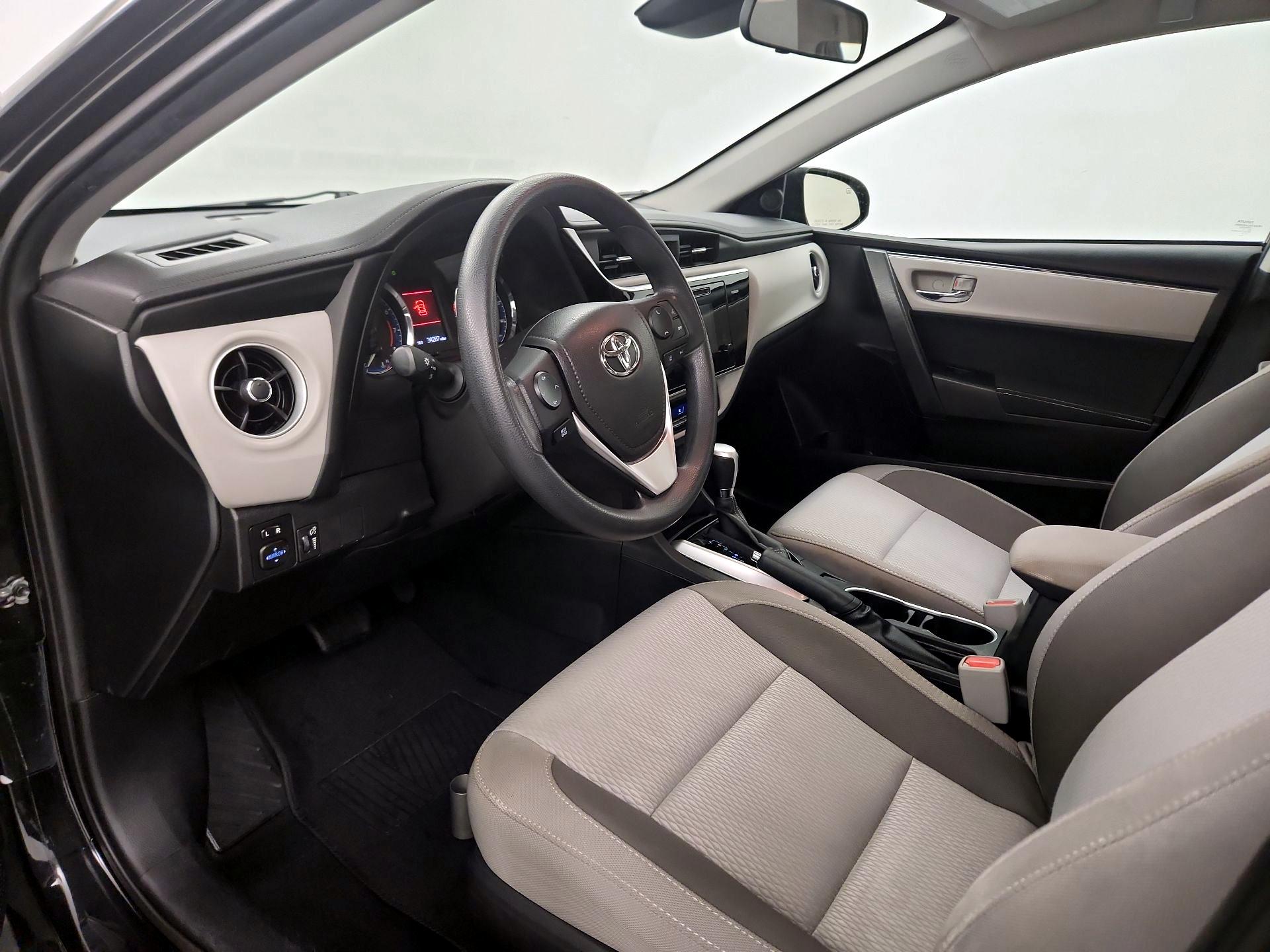 Thumbnail: 2017 Toyota Corolla - 11