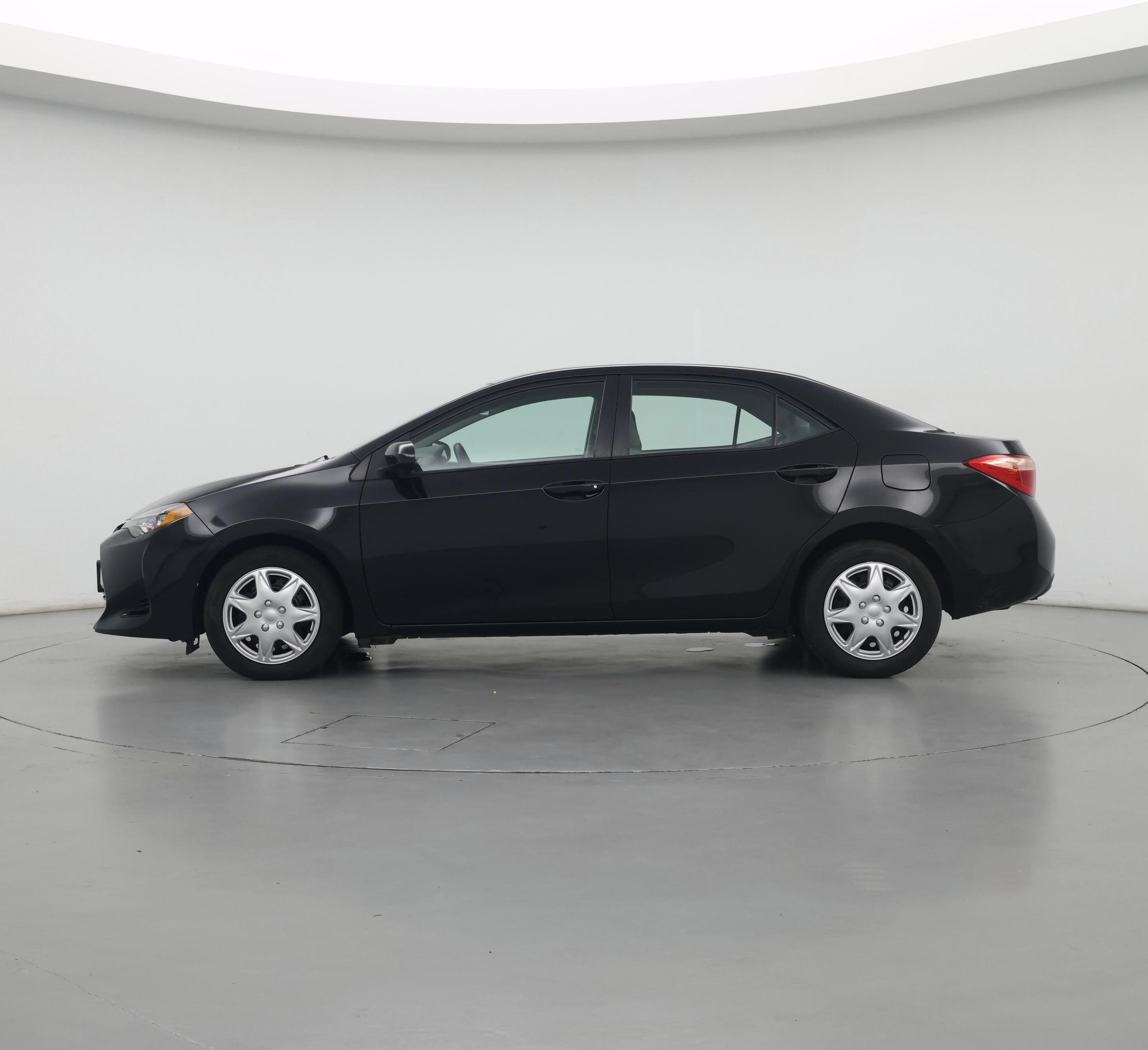 Thumbnail: 2017 Toyota Corolla - 3