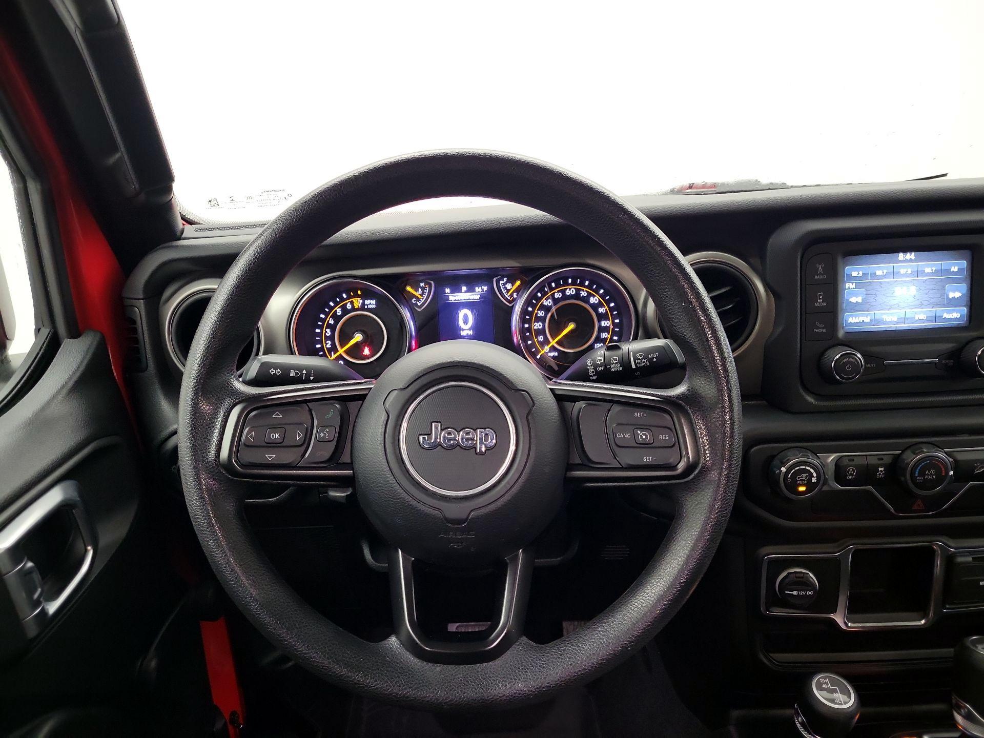 Thumbnail: 2019 Jeep Wrangler - 10