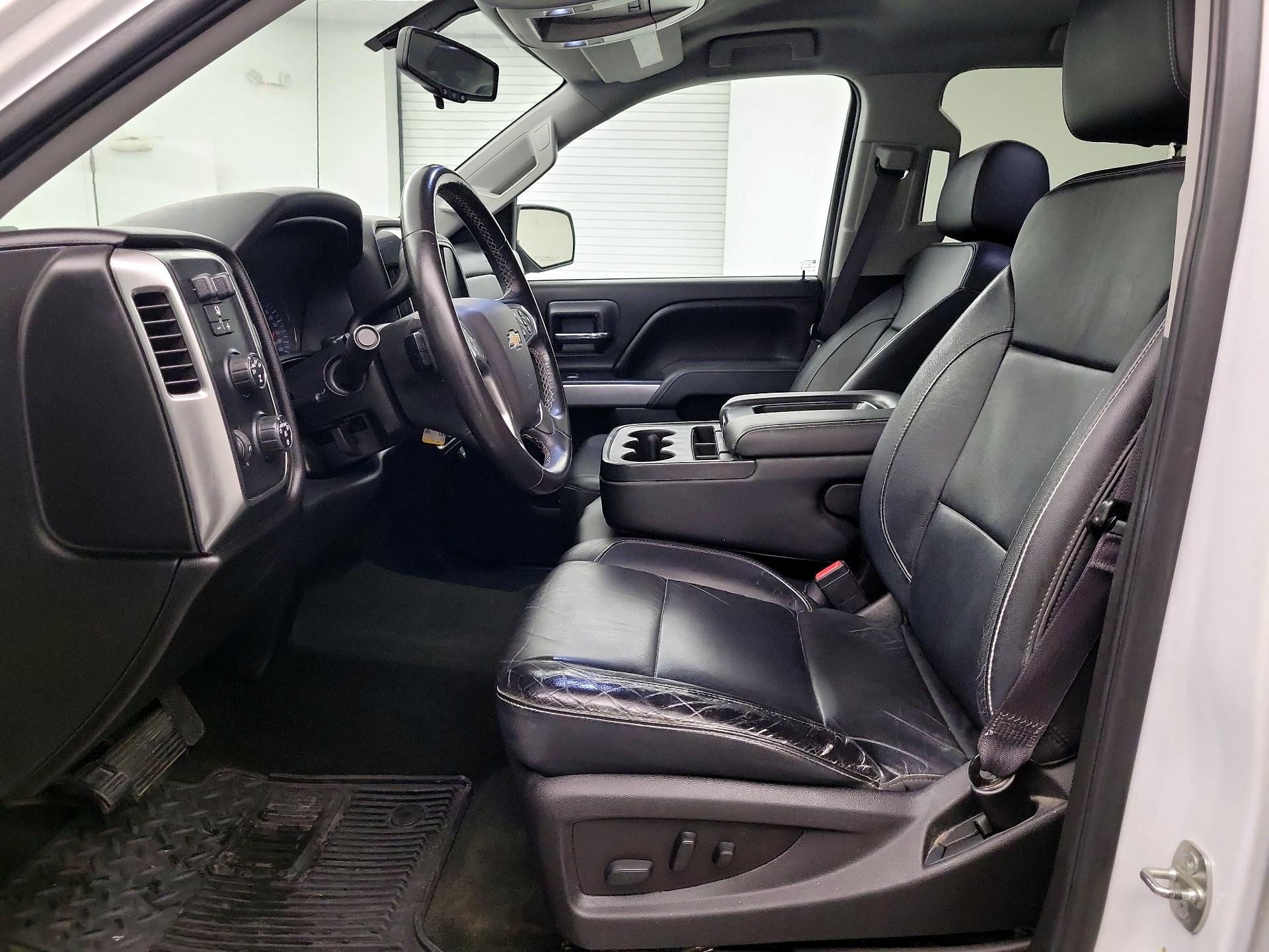 Thumbnail: 2016 Chevrolet Silverado 1500 - 17