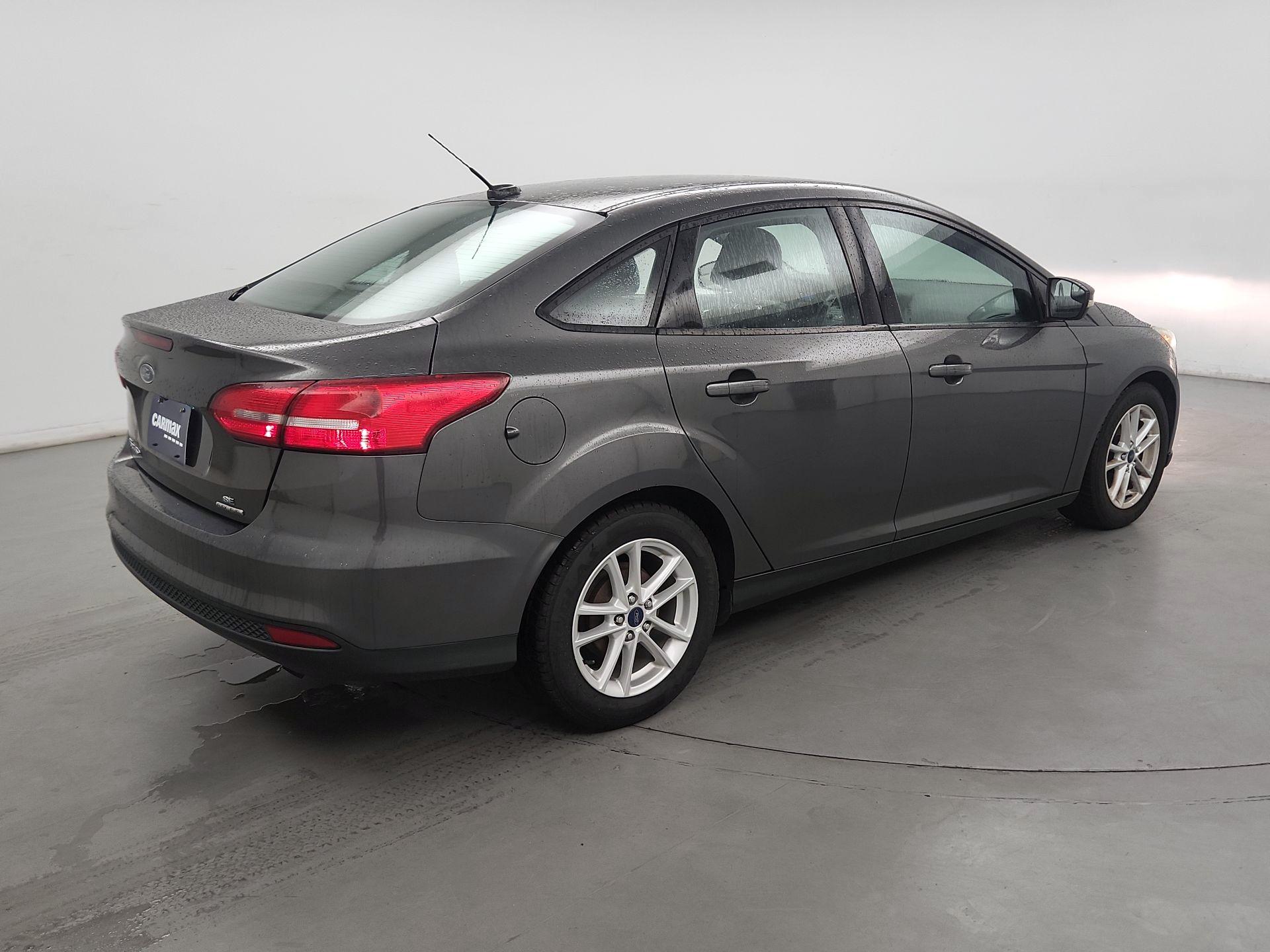 Thumbnail: 2015 Ford Focus - 5