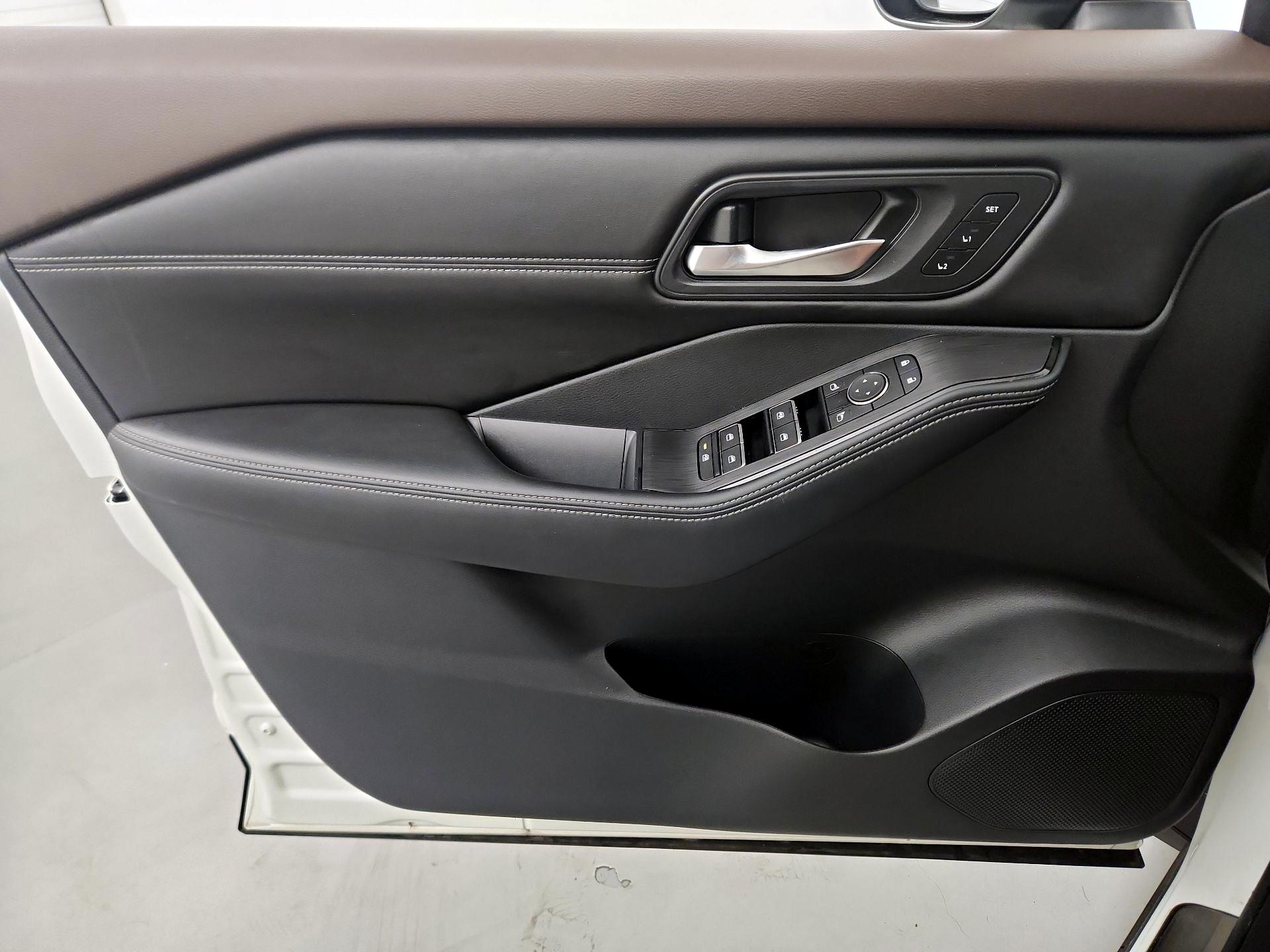 Thumbnail: 2023 Nissan Rogue - 12