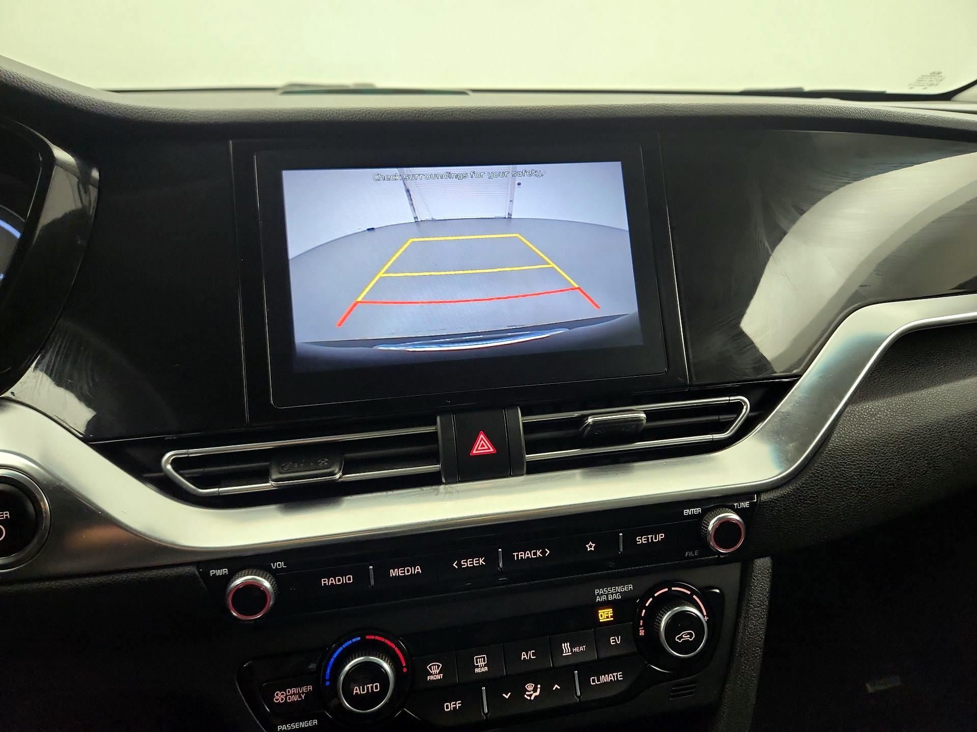 Thumbnail: 2020 Kia Niro - 14