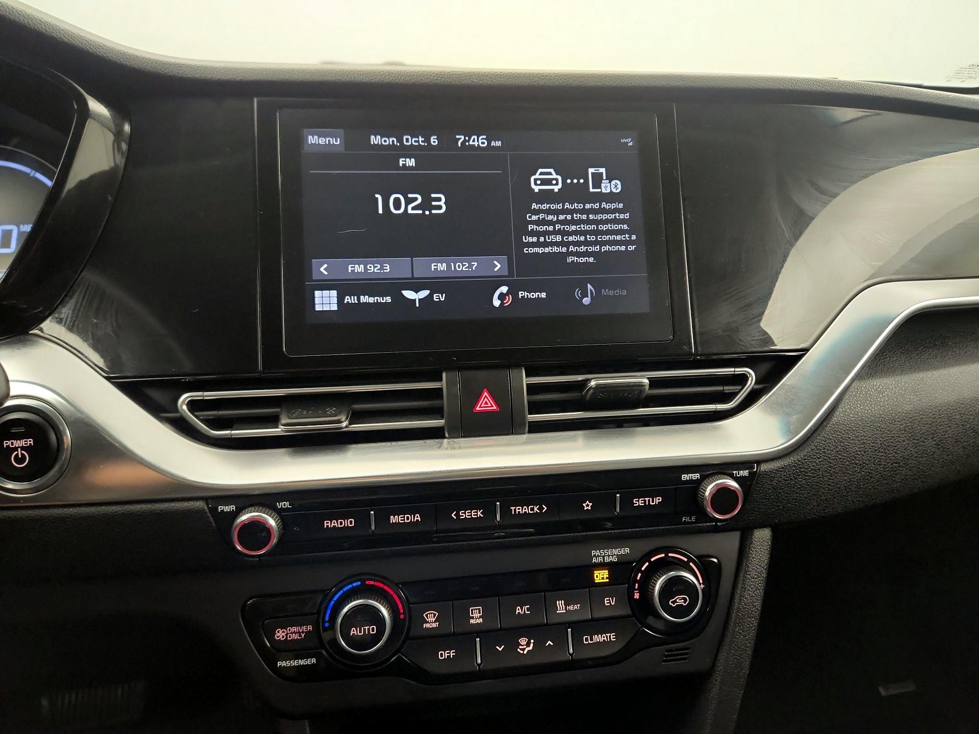 Thumbnail: 2020 Kia Niro - 15