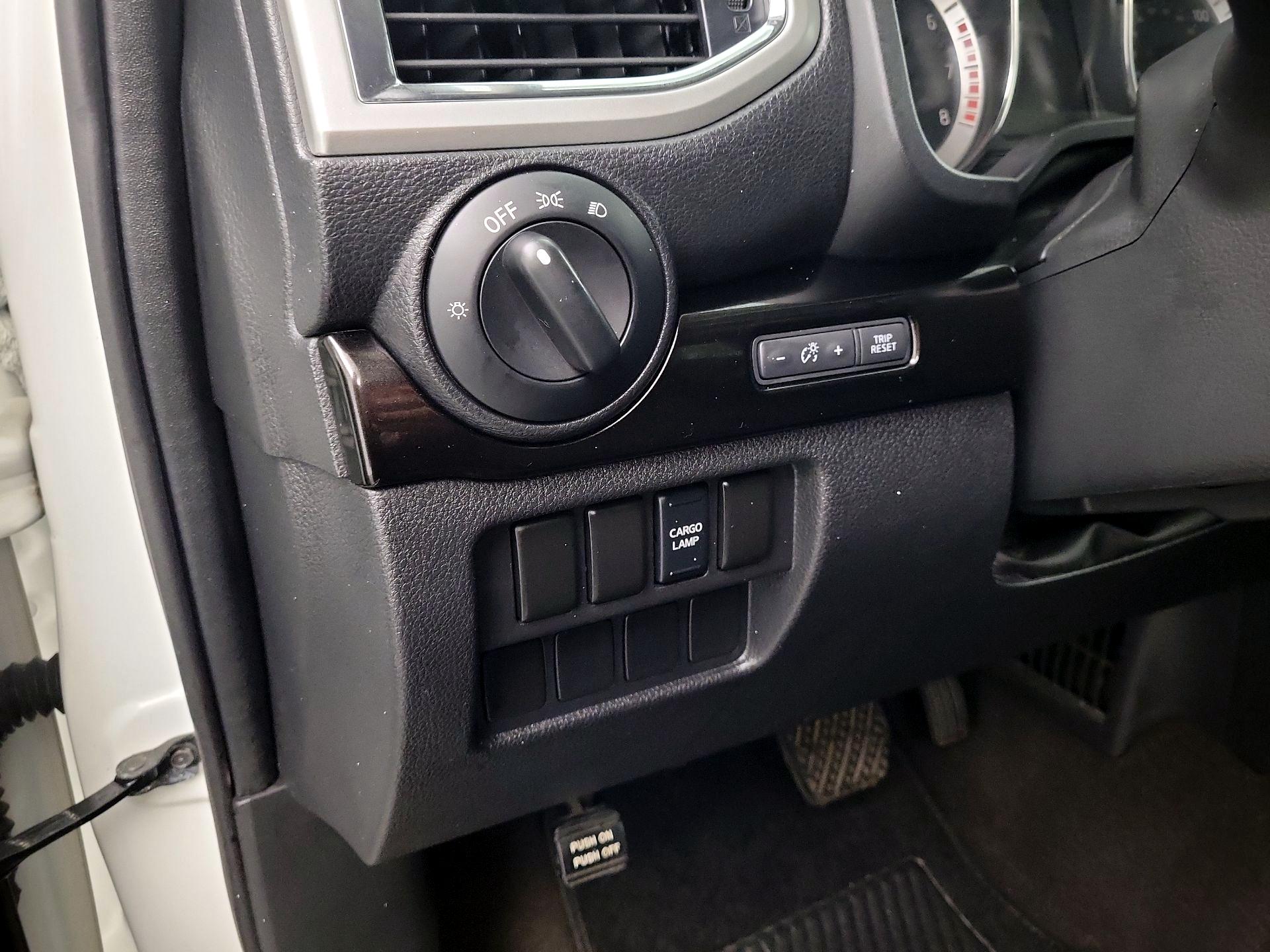 Thumbnail: 2017 Nissan Titan - 11