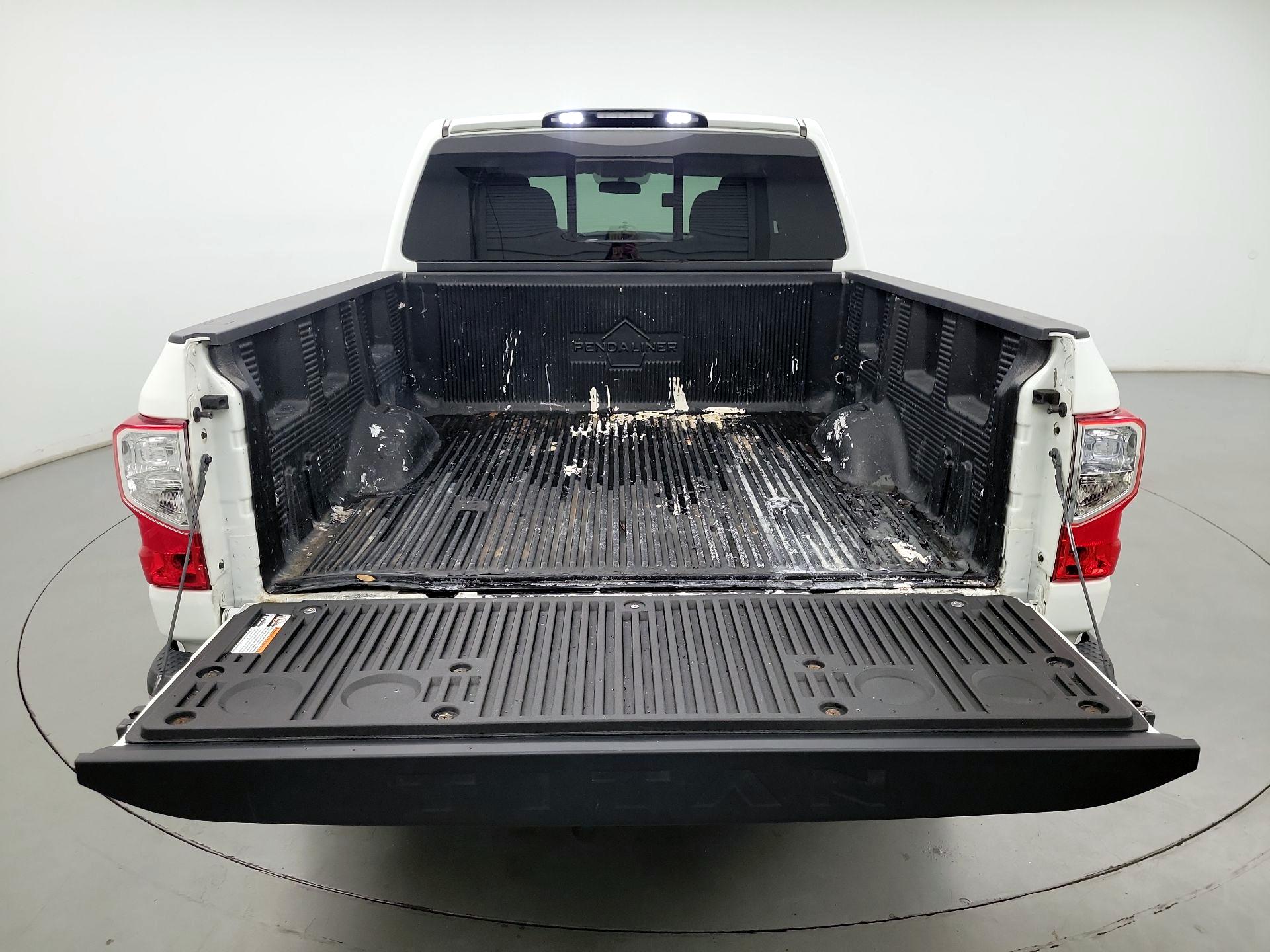 Thumbnail: 2017 Nissan Titan - 17