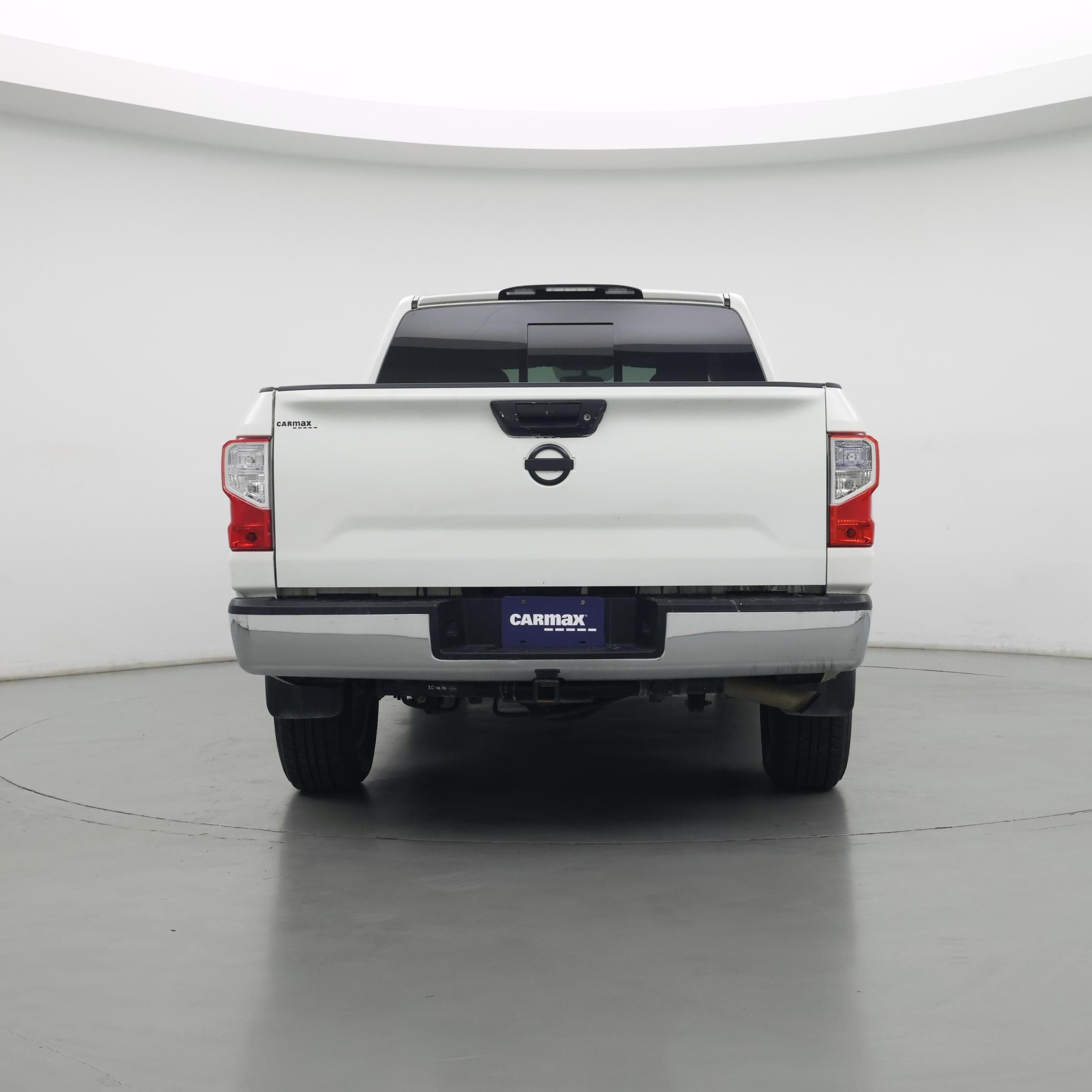 Thumbnail: 2017 Nissan Titan - 2