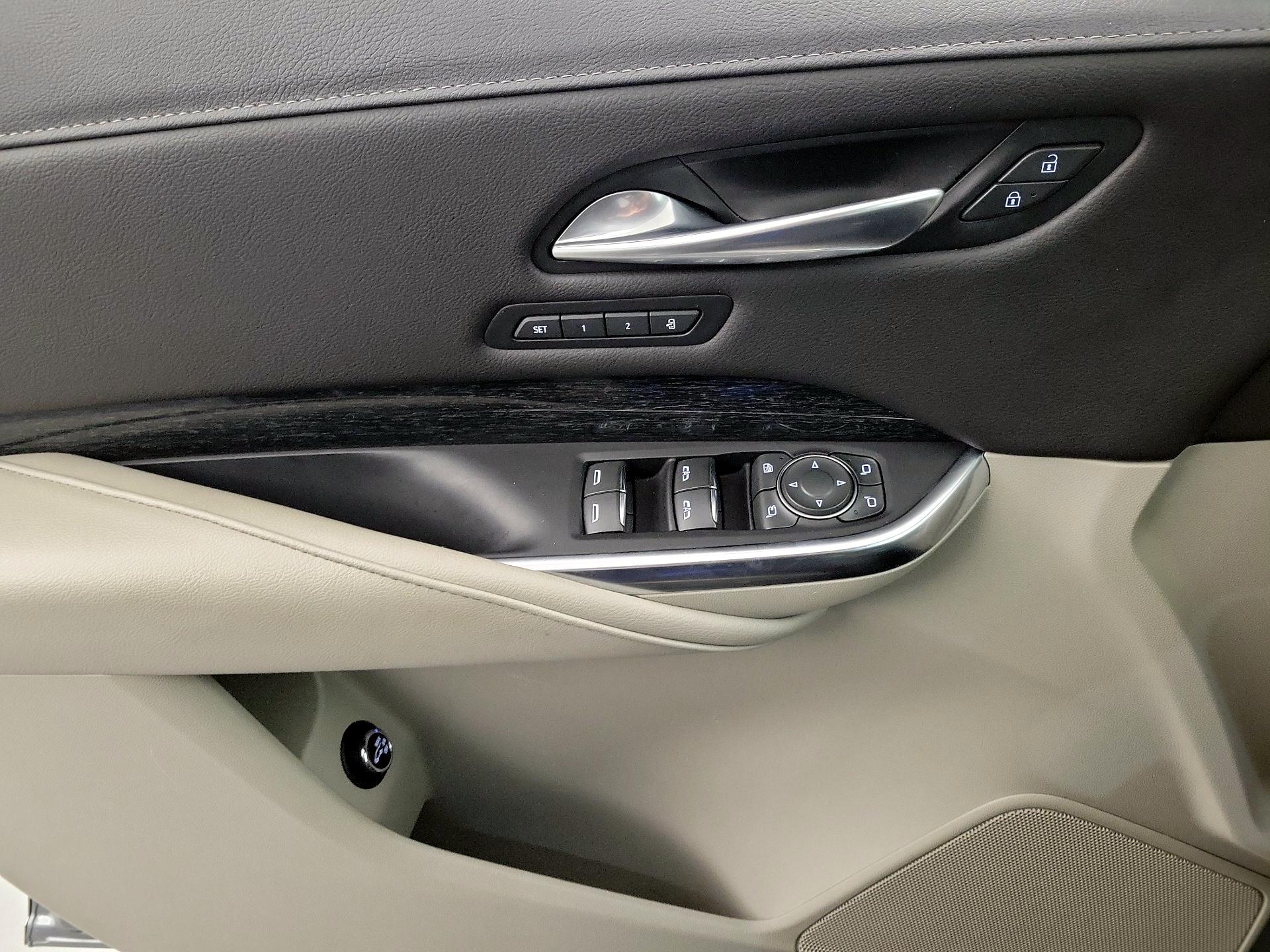 Thumbnail: 2023 Cadillac XT4 - 12