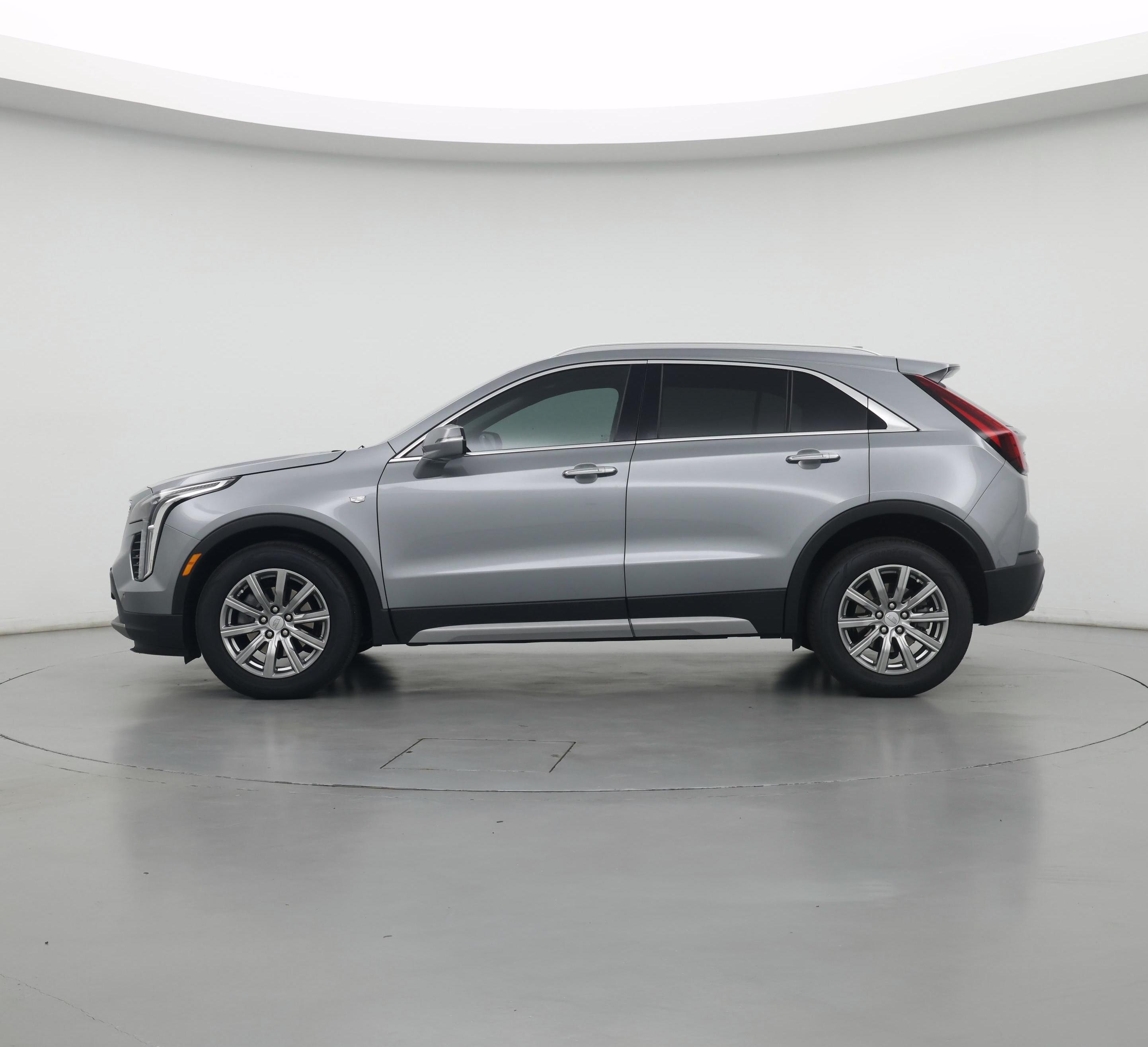 Thumbnail: 2023 Cadillac XT4 - 3