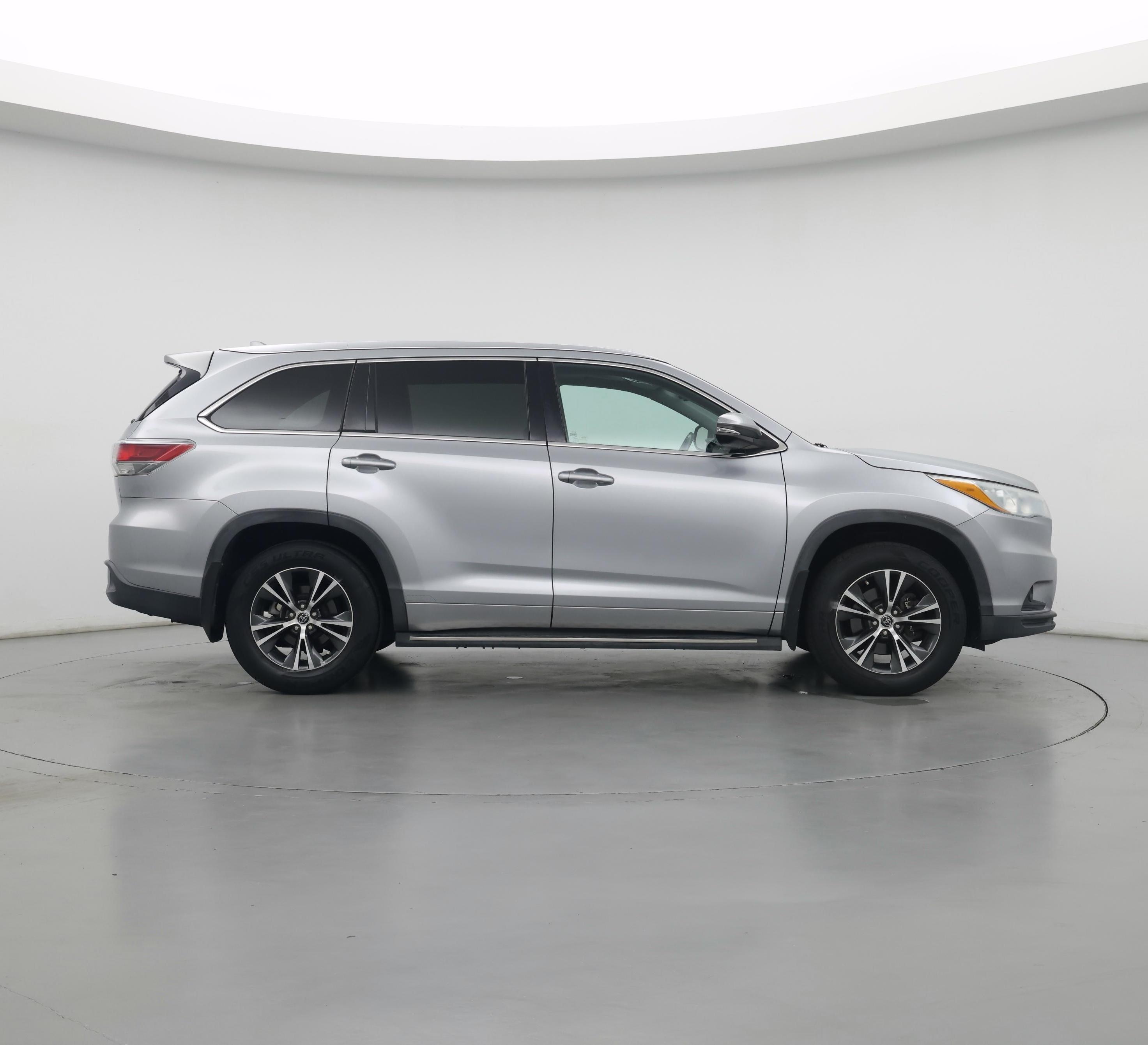 Thumbnail: 2016 Toyota Highlander - 7
