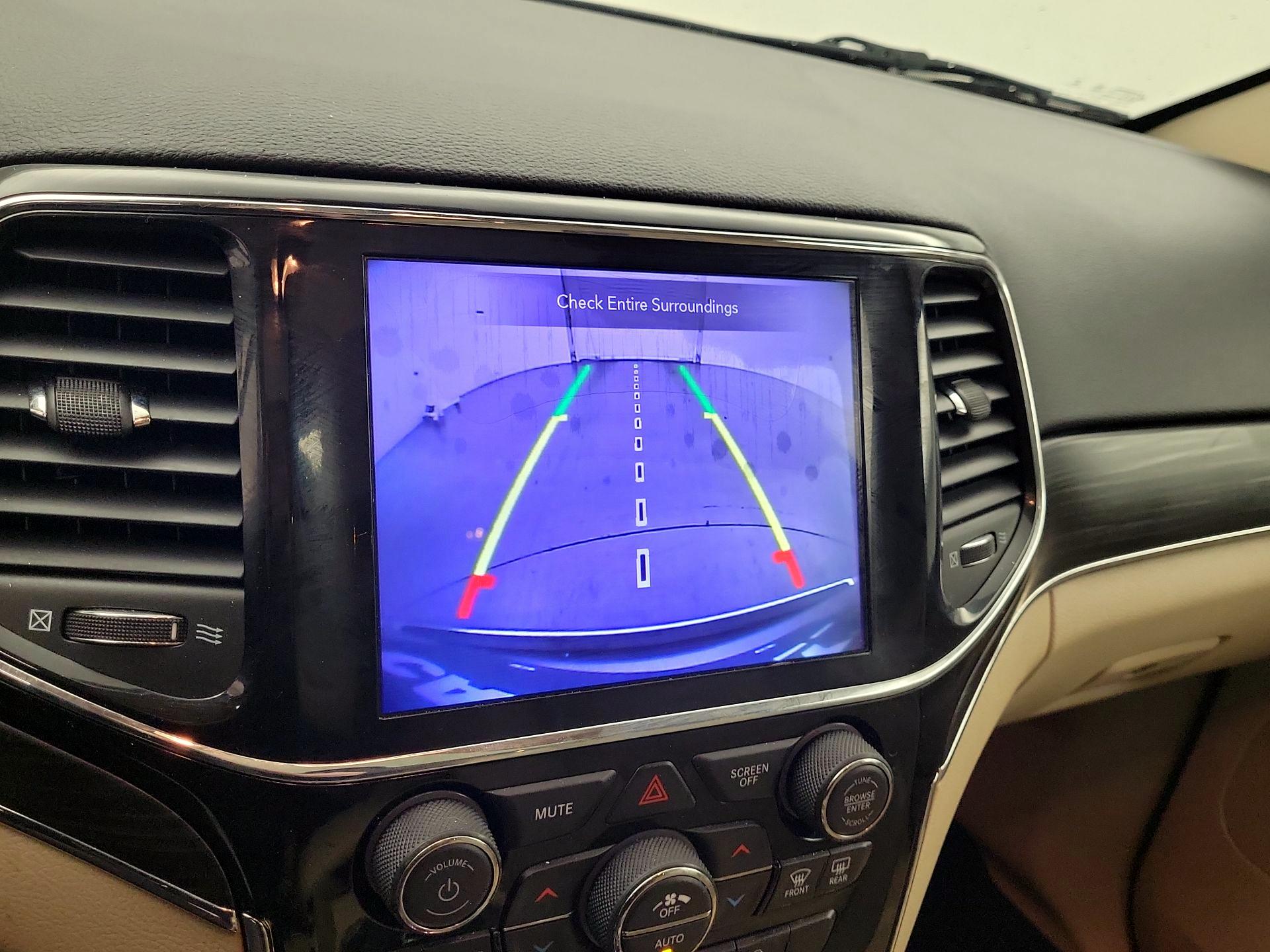 Thumbnail: 2020 Jeep Grand Cherokee - 15