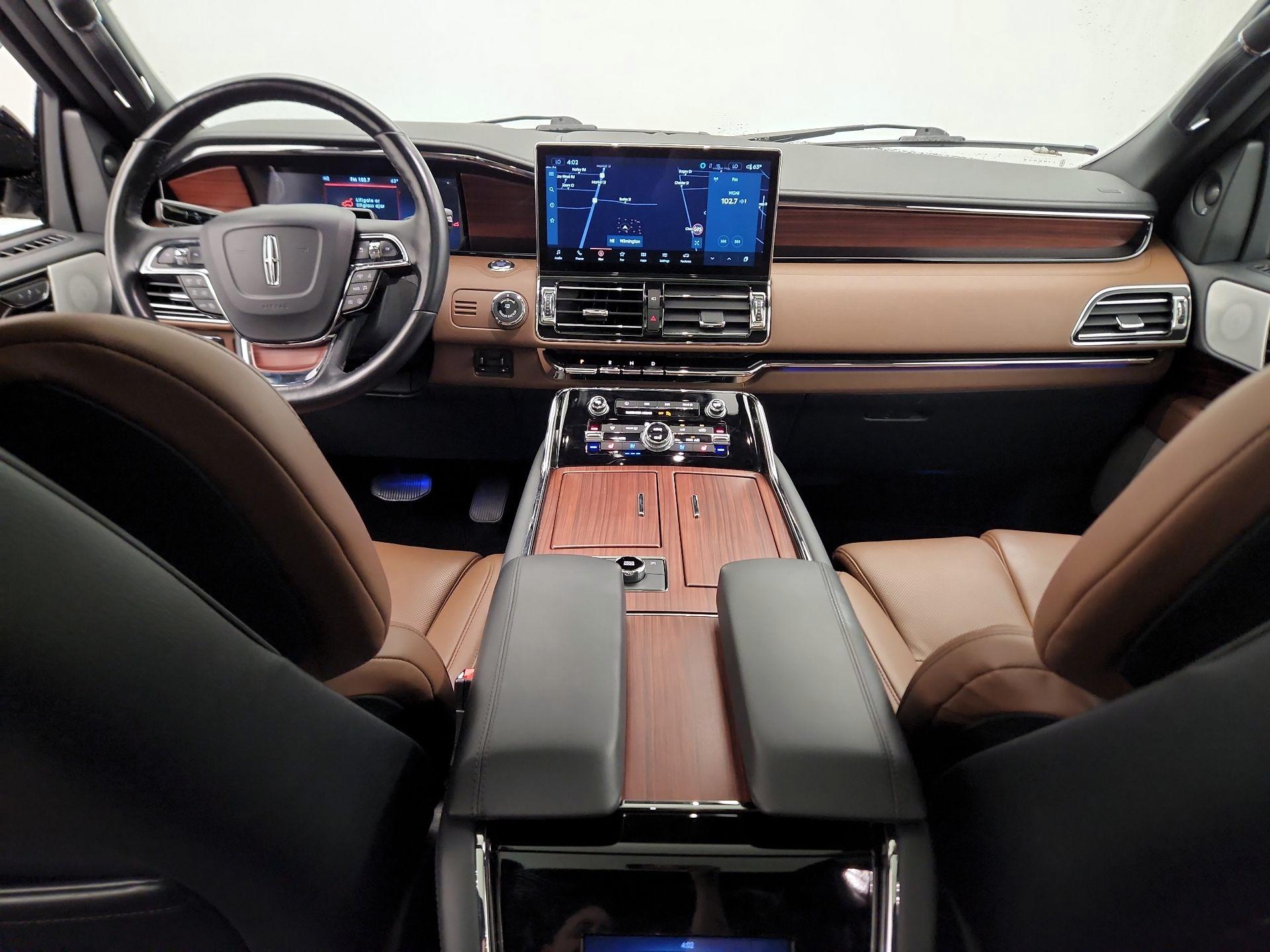 Thumbnail: 2023 Lincoln Navigator - 9